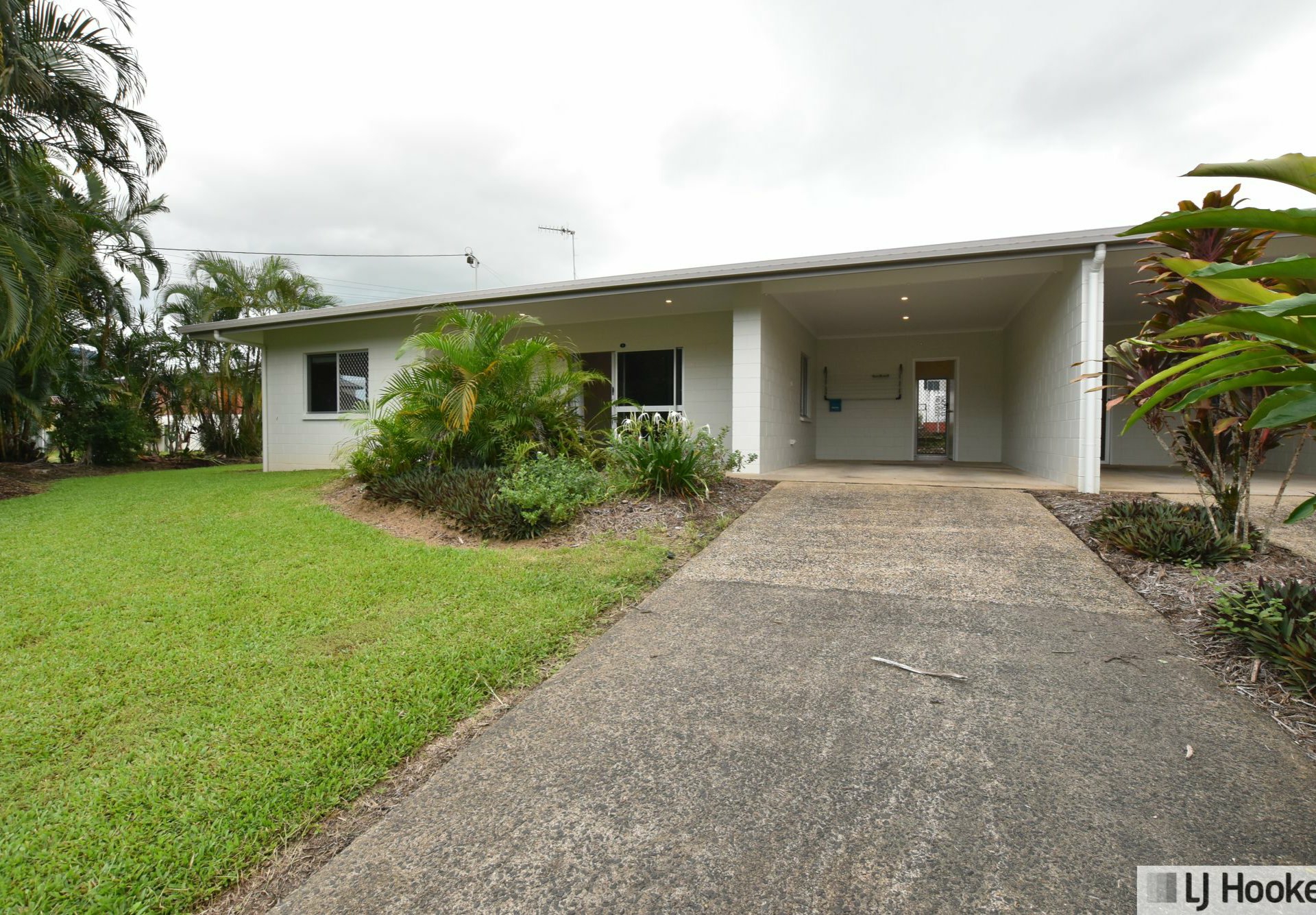 Unit 1 & 2/13 Cairns St, TULLY