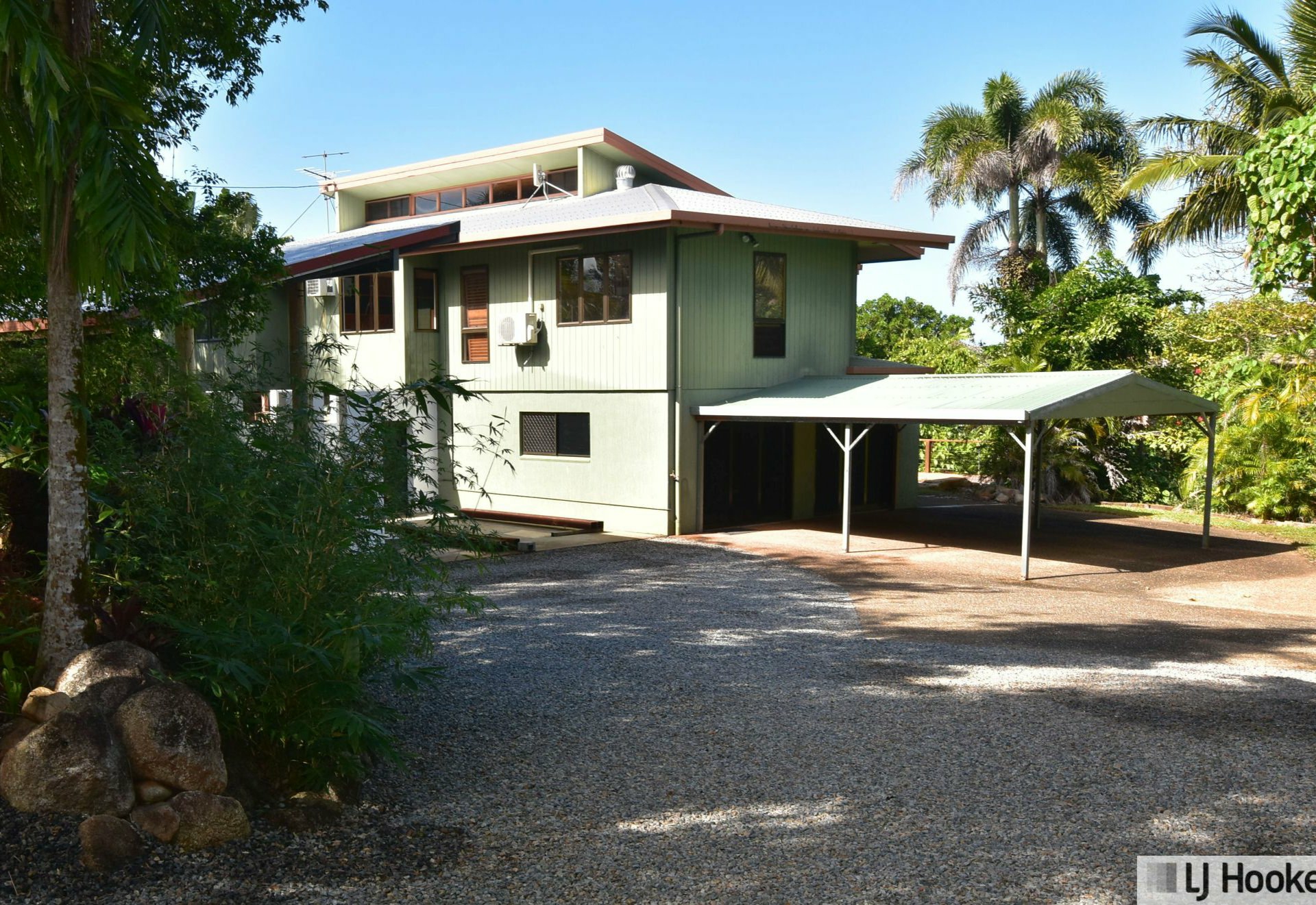 18 Hillview Court, CARMOO