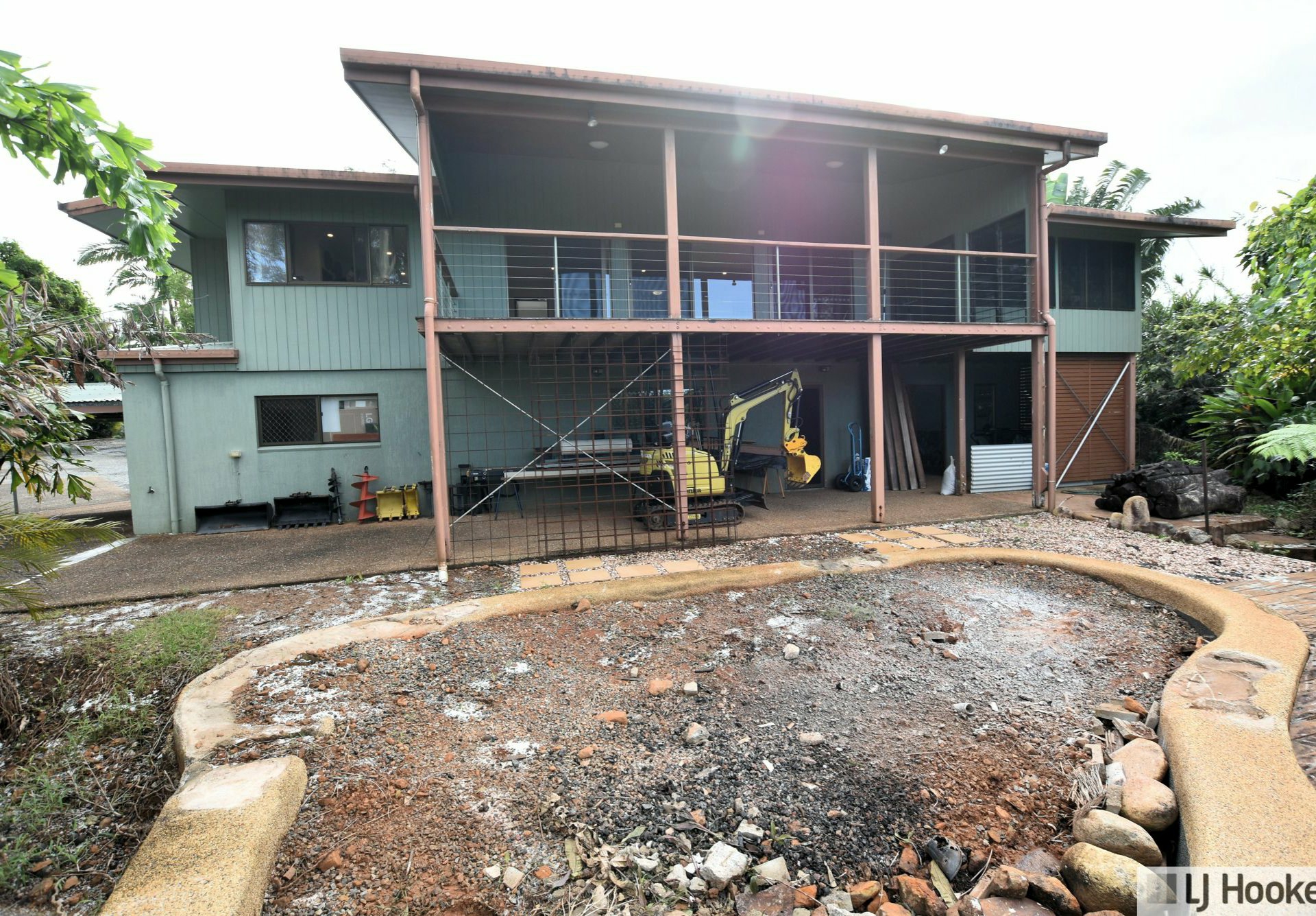 18 Hillview Court, CARMOO