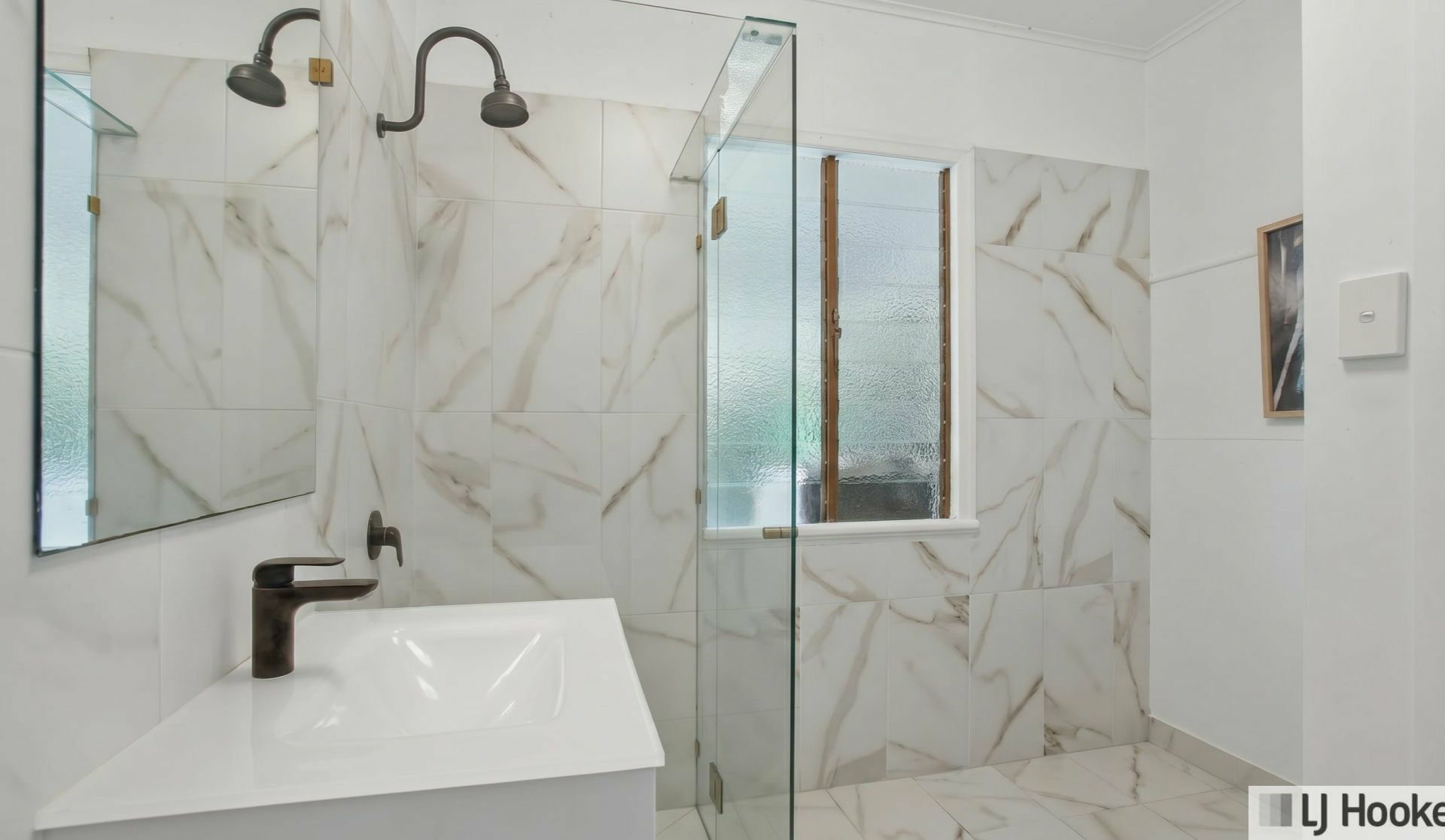 10 Cairns Street — photo 9 of 30
