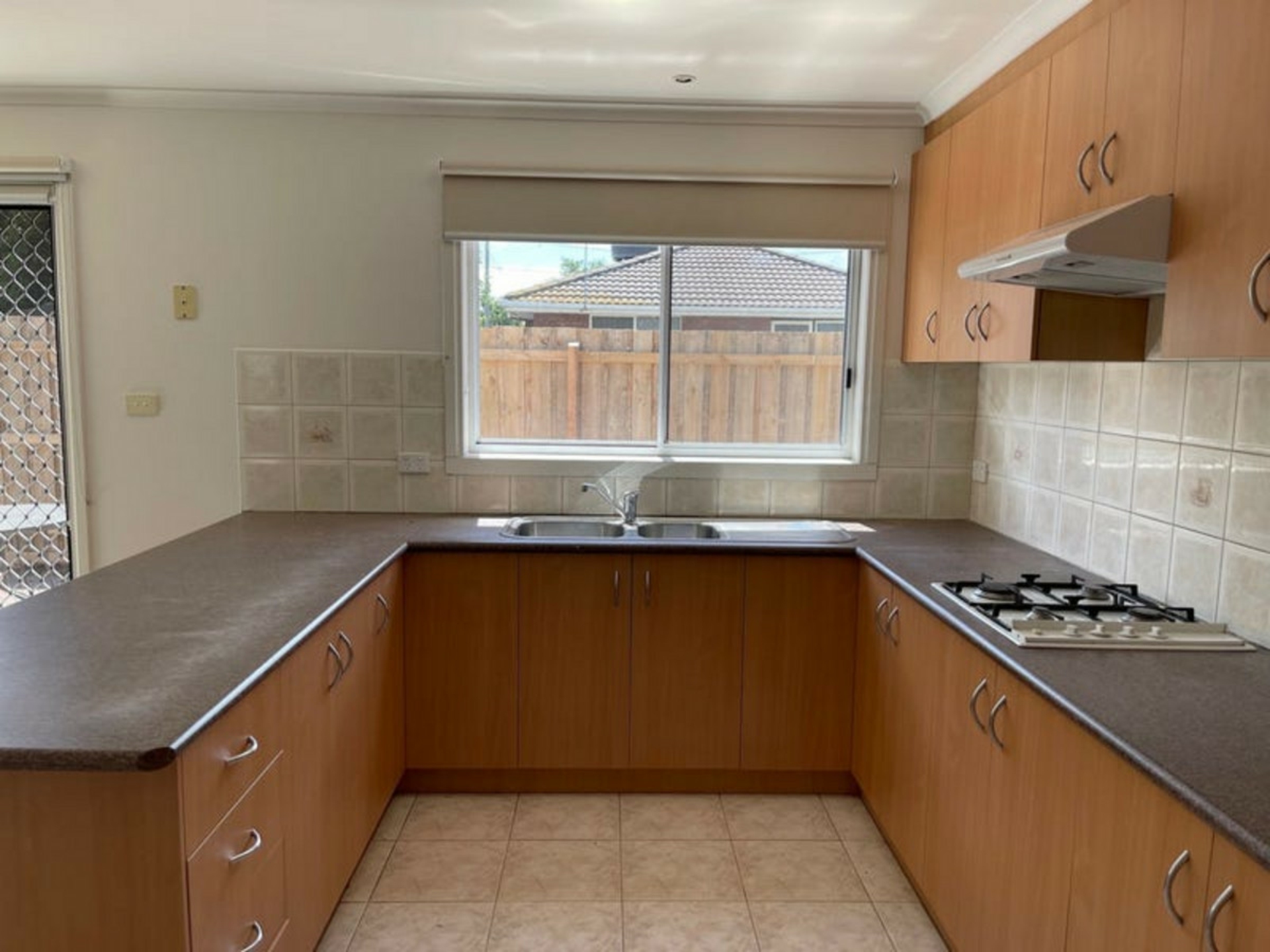 2/250 Hogans Road, HOPPERS CROSSING