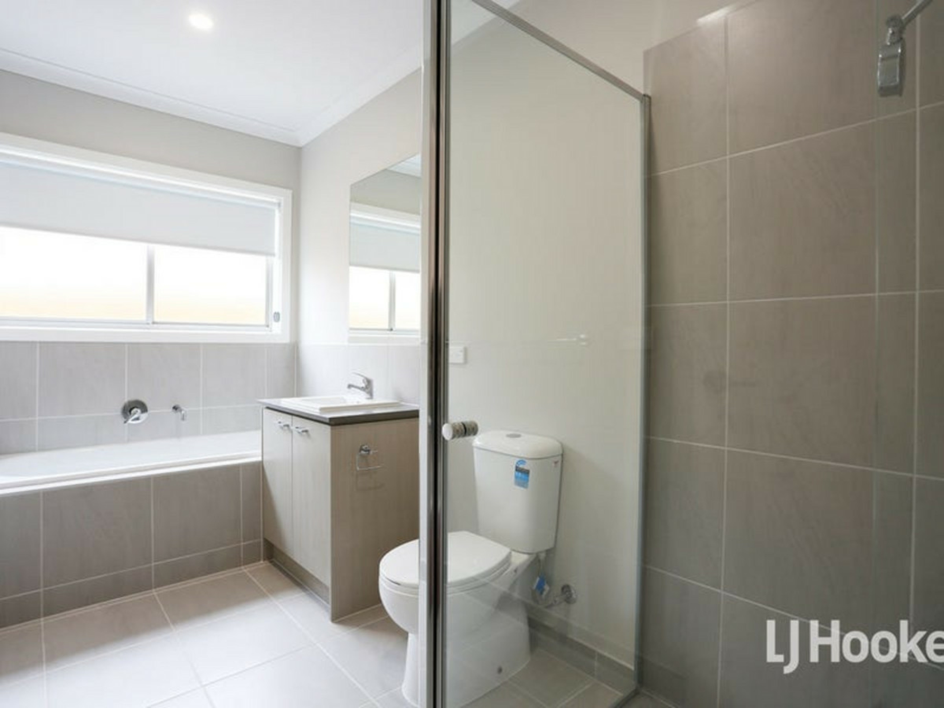 18 Chromite Circuit, WEIR VIEWS