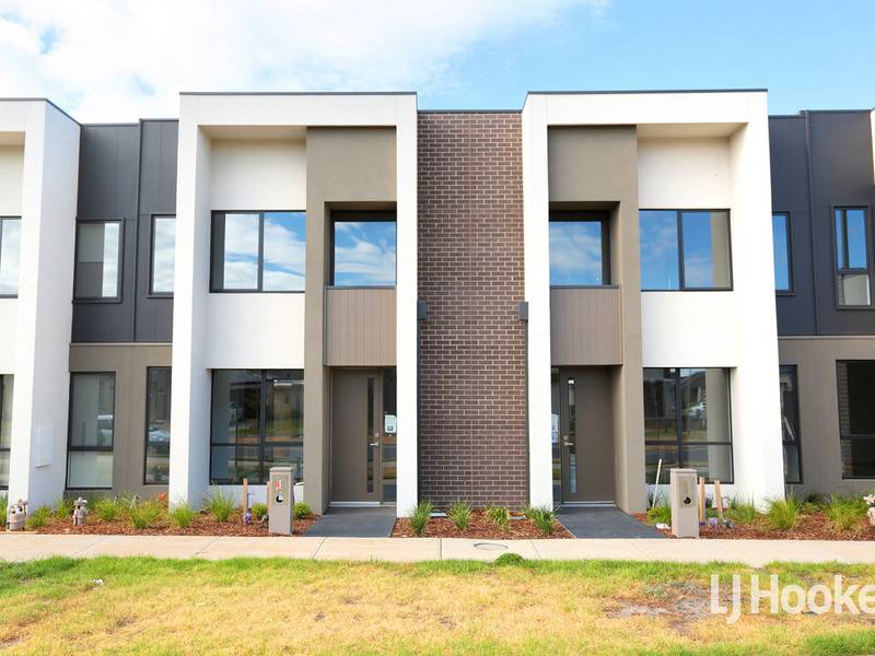 159 Tom Roberts Parade, POINT COOK