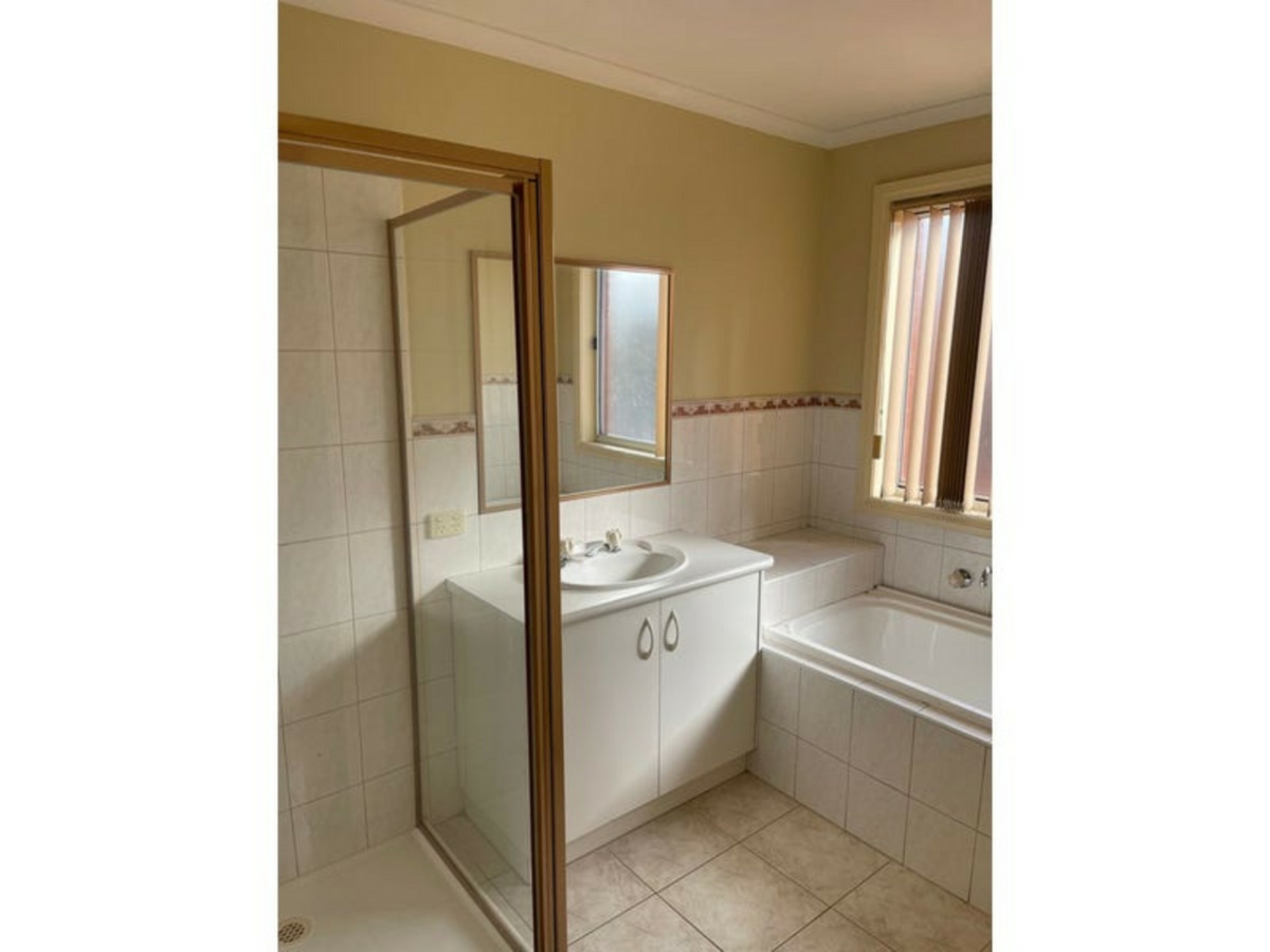 1/250 Hogans Road, HOPPERS CROSSING