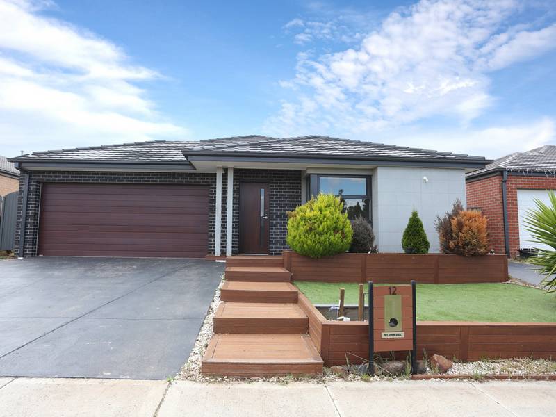 12 Spearmint Boulevard, MANOR LAKES