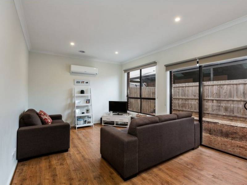 50 Carramar Drive, MELTON WEST