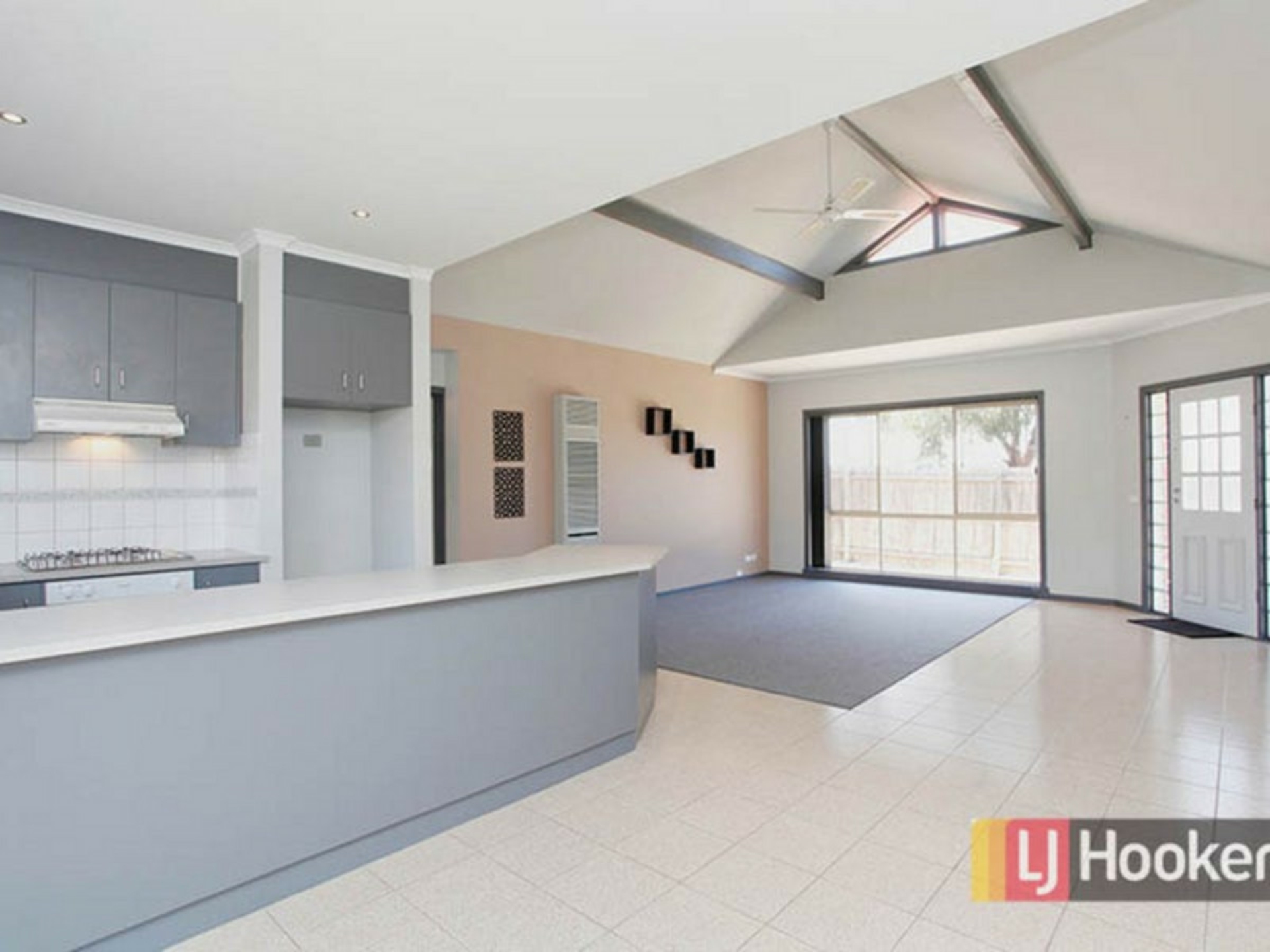 2/86 Hogans Road, HOPPERS CROSSING