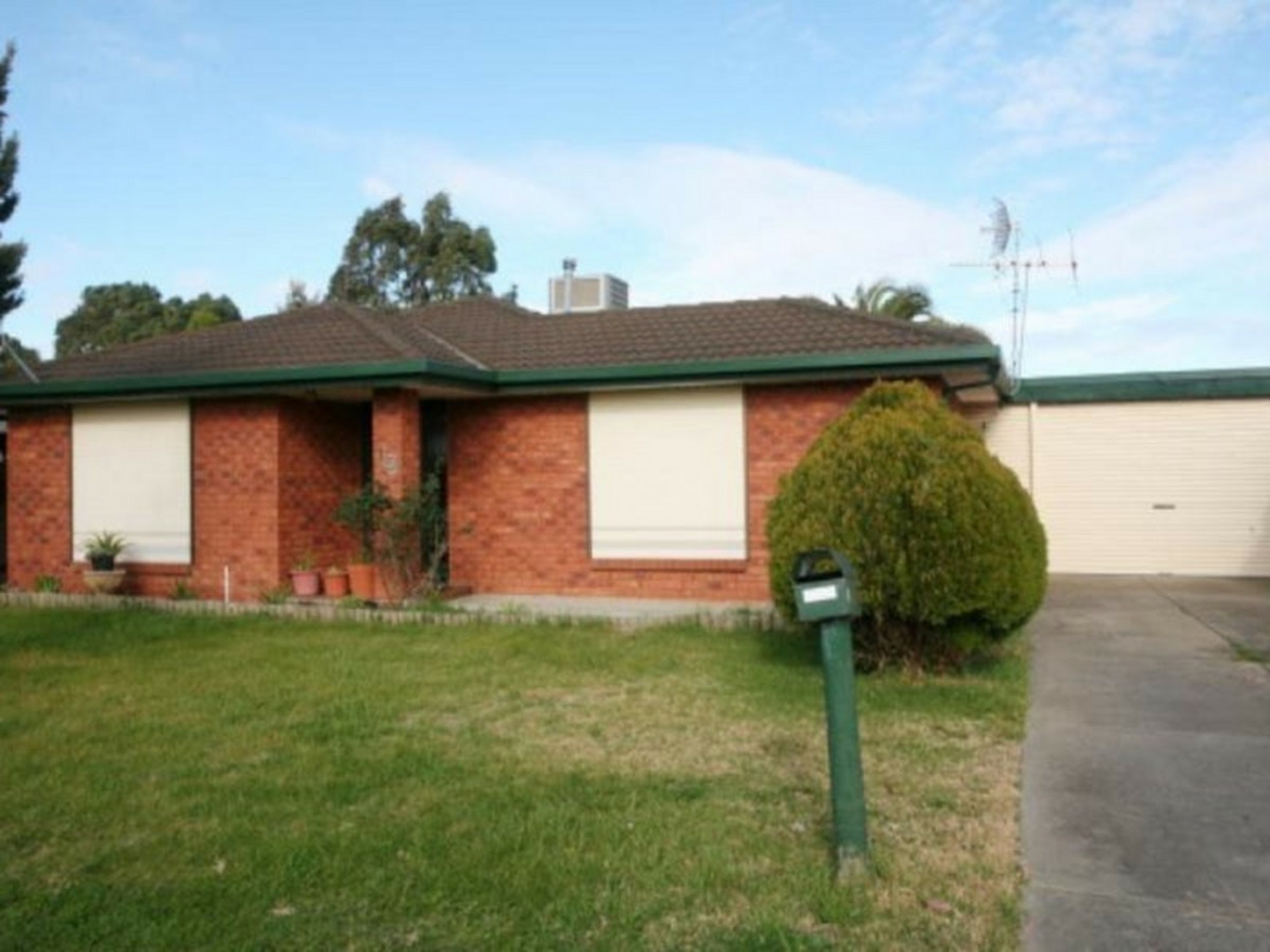 13 Cameron Drive, HOPPERS CROSSING