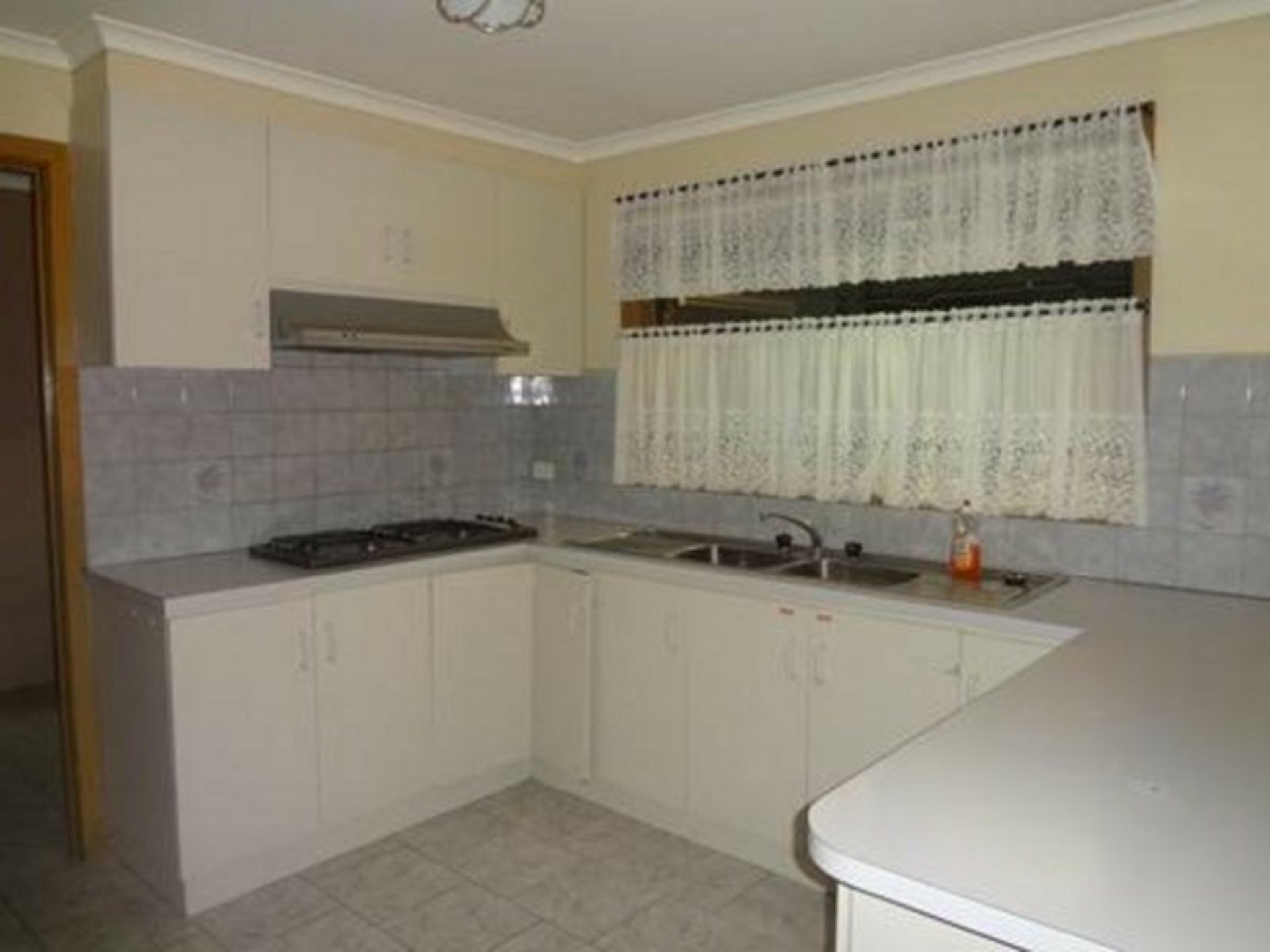 13 Cameron Drive, HOPPERS CROSSING