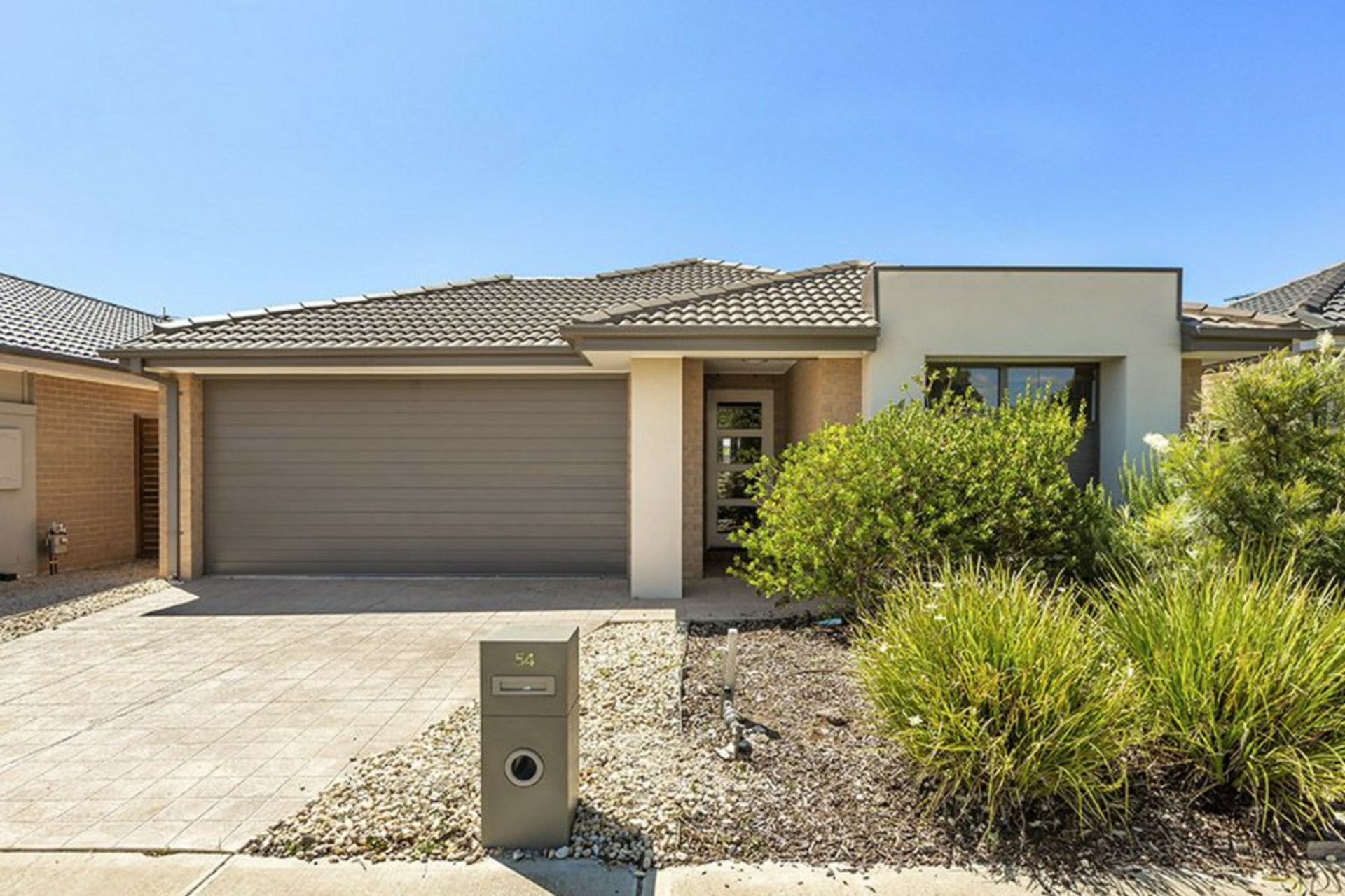 54 Middleton Drive, POINT COOK