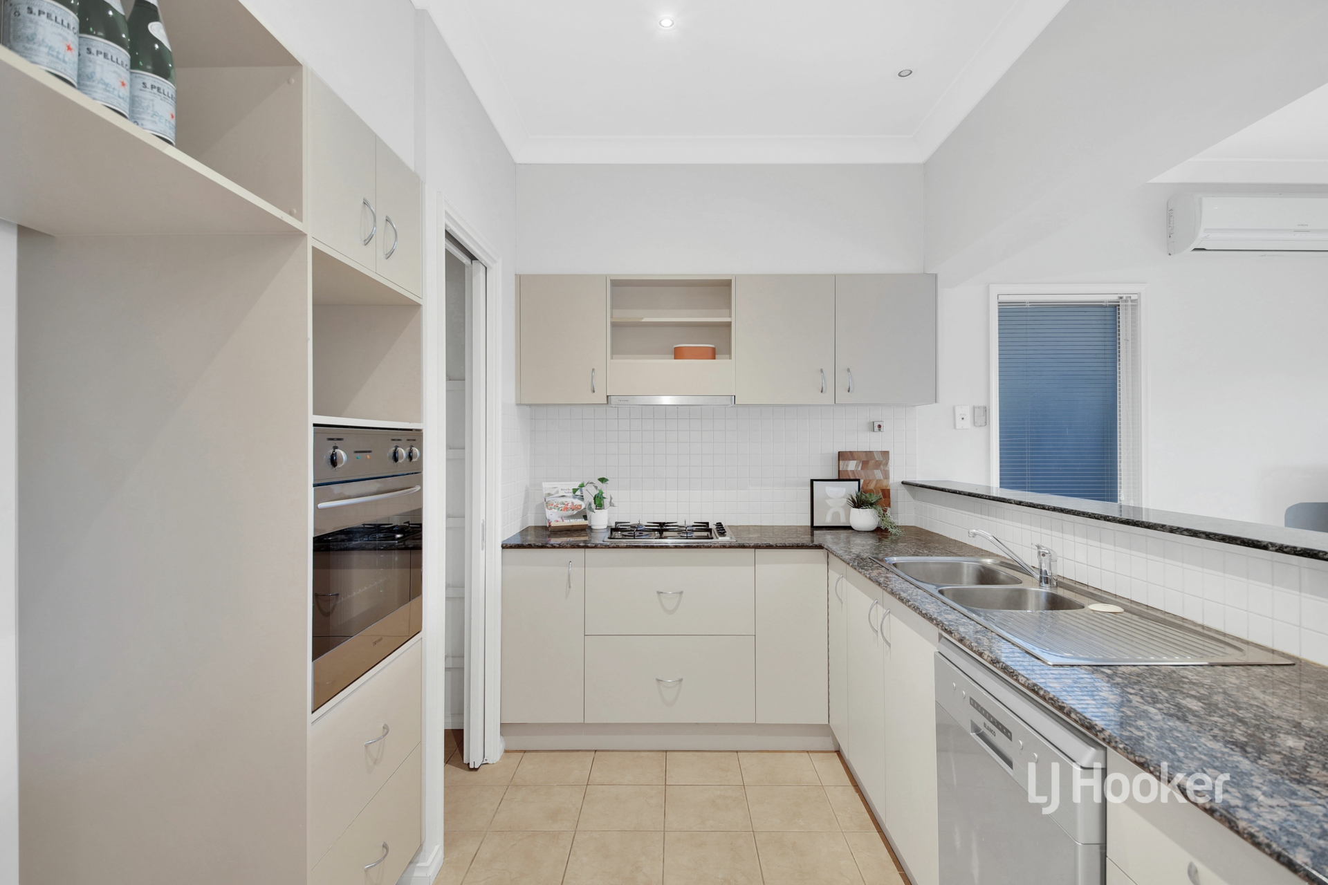 40/1 Greg Norman Drive, SANCTUARY LAKES