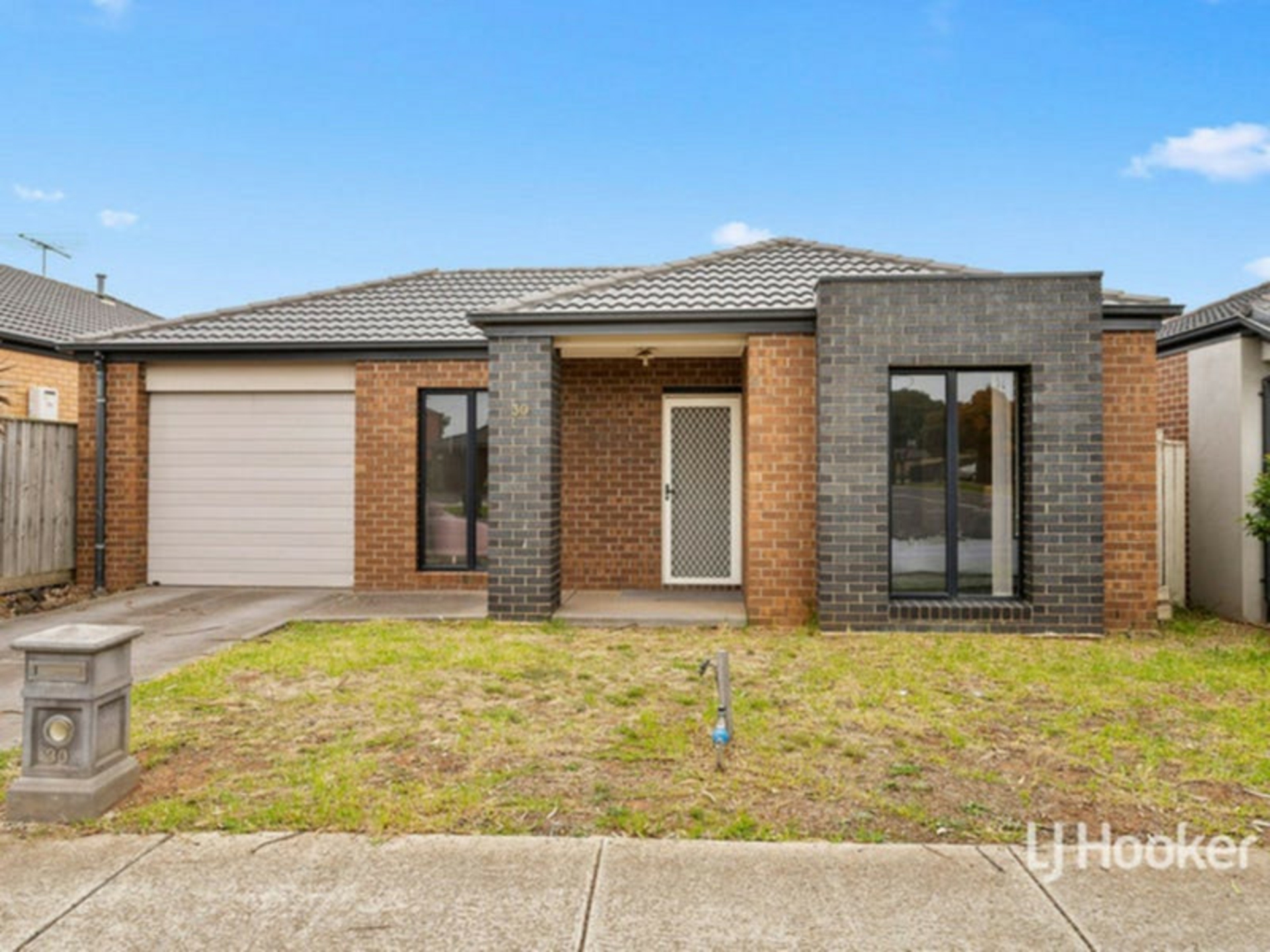 30 Crossway Avenue, TARNEIT