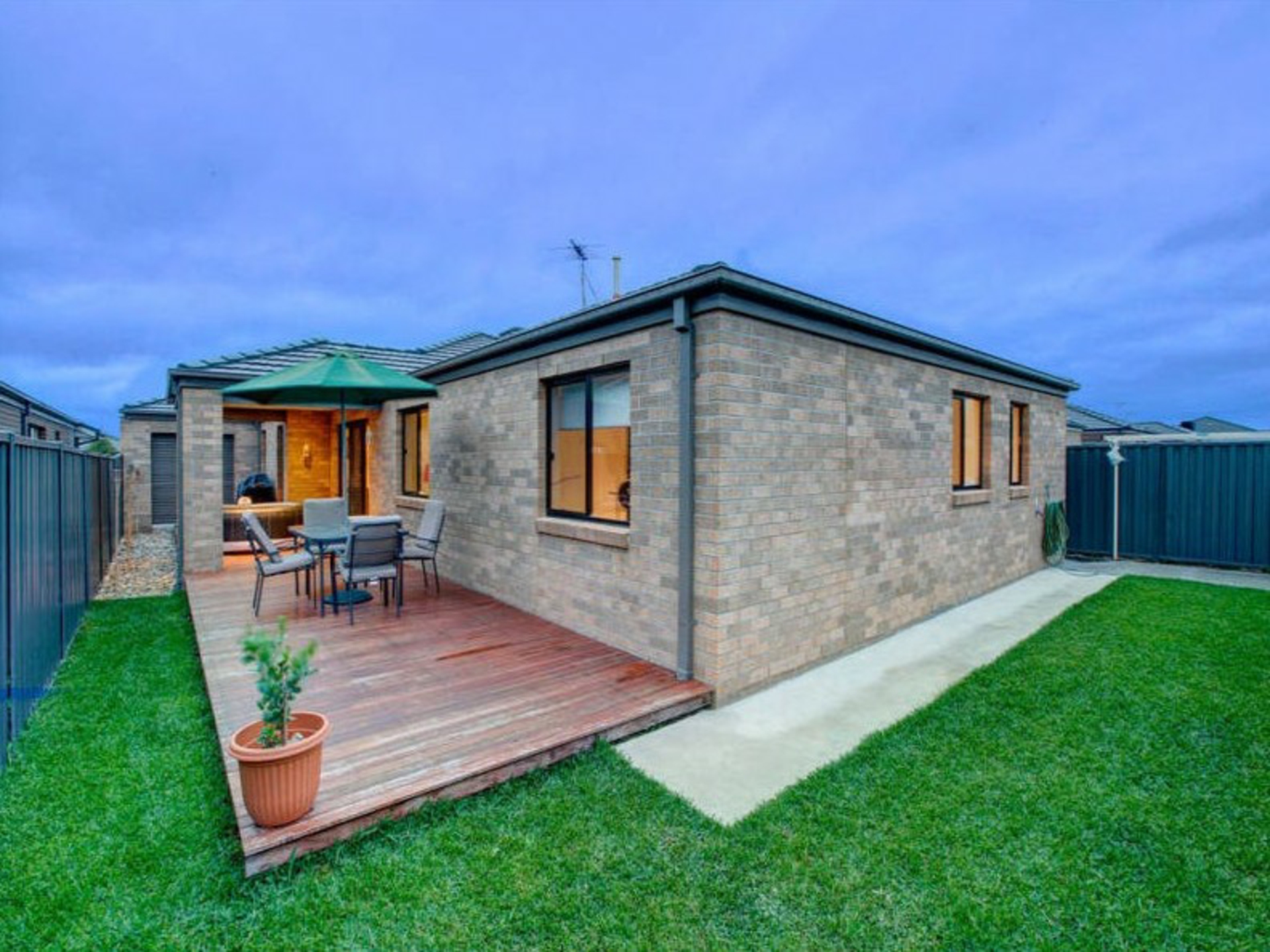 16 Bindarri Road — photo 9 of 9