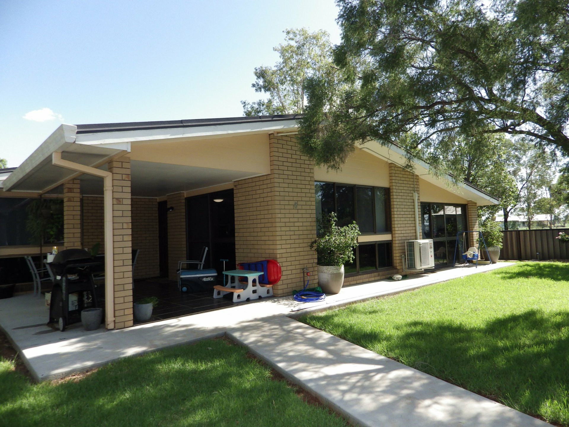 8 Martin Street, Roma