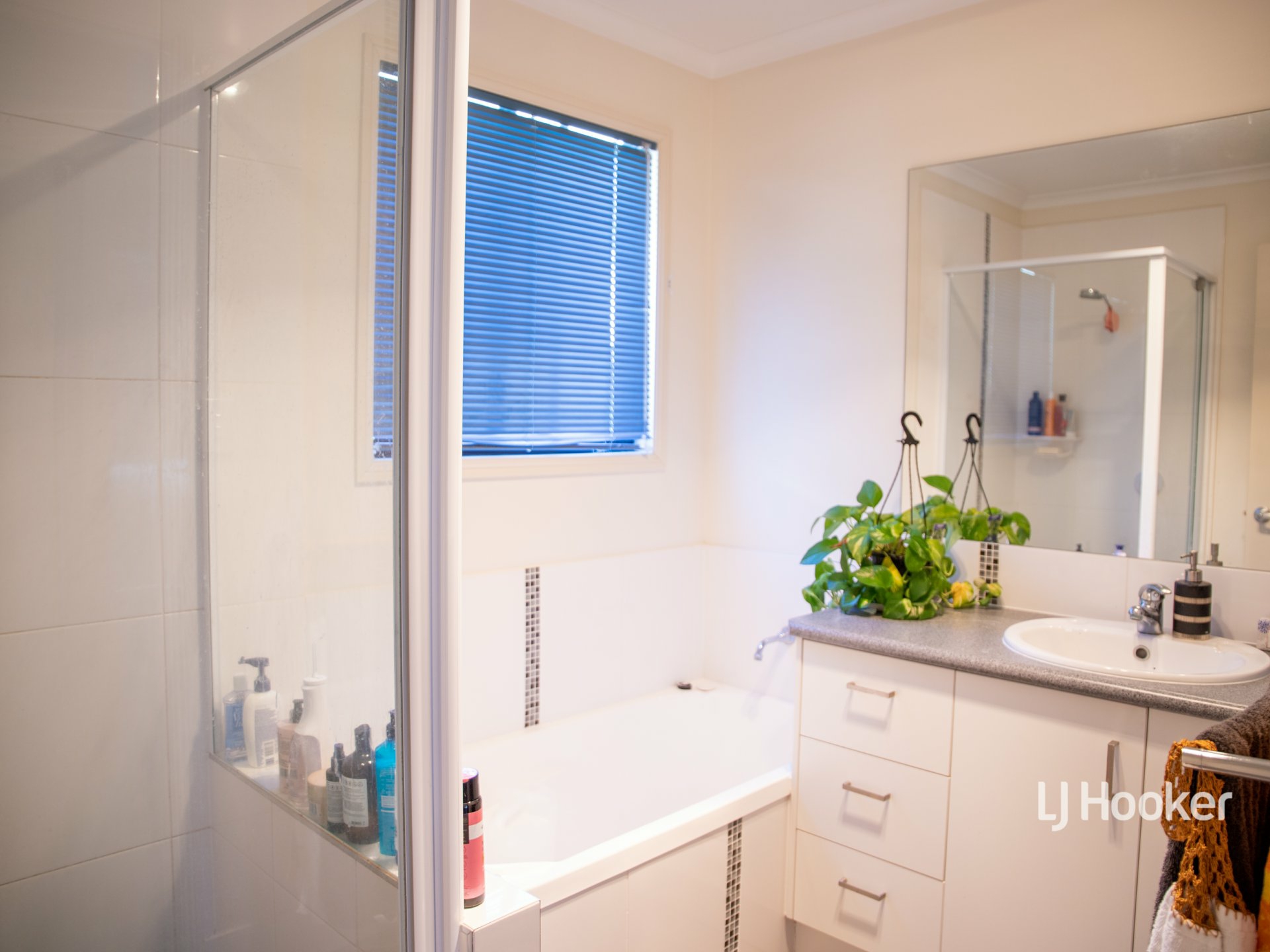 30 Saunders Street, Roma