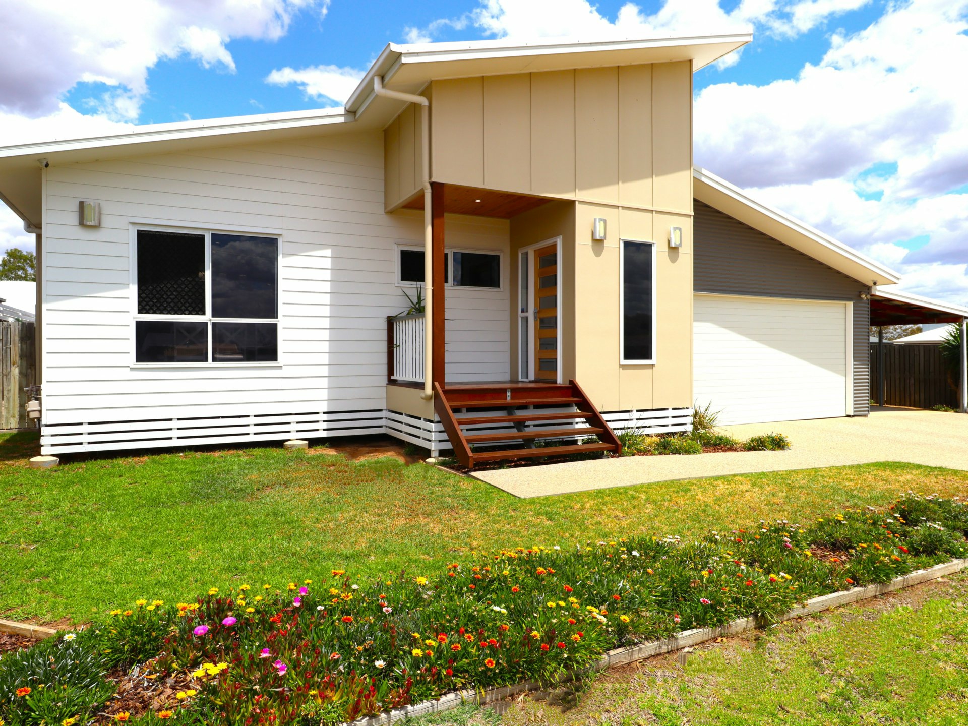 242 Upper McDowall Street Roma QLD Property Details LJ Hooker