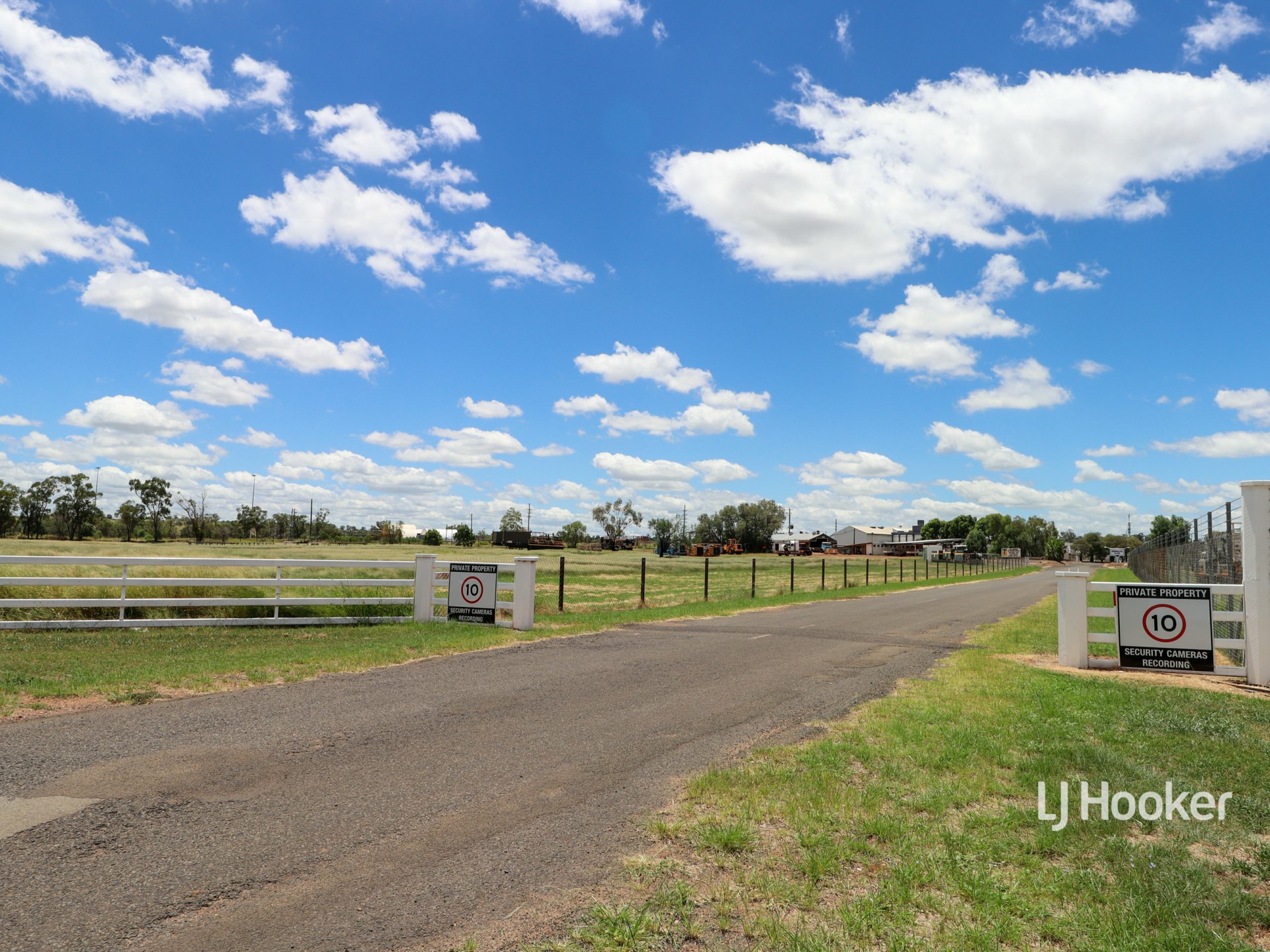 2 Fleming Drive, ROMA