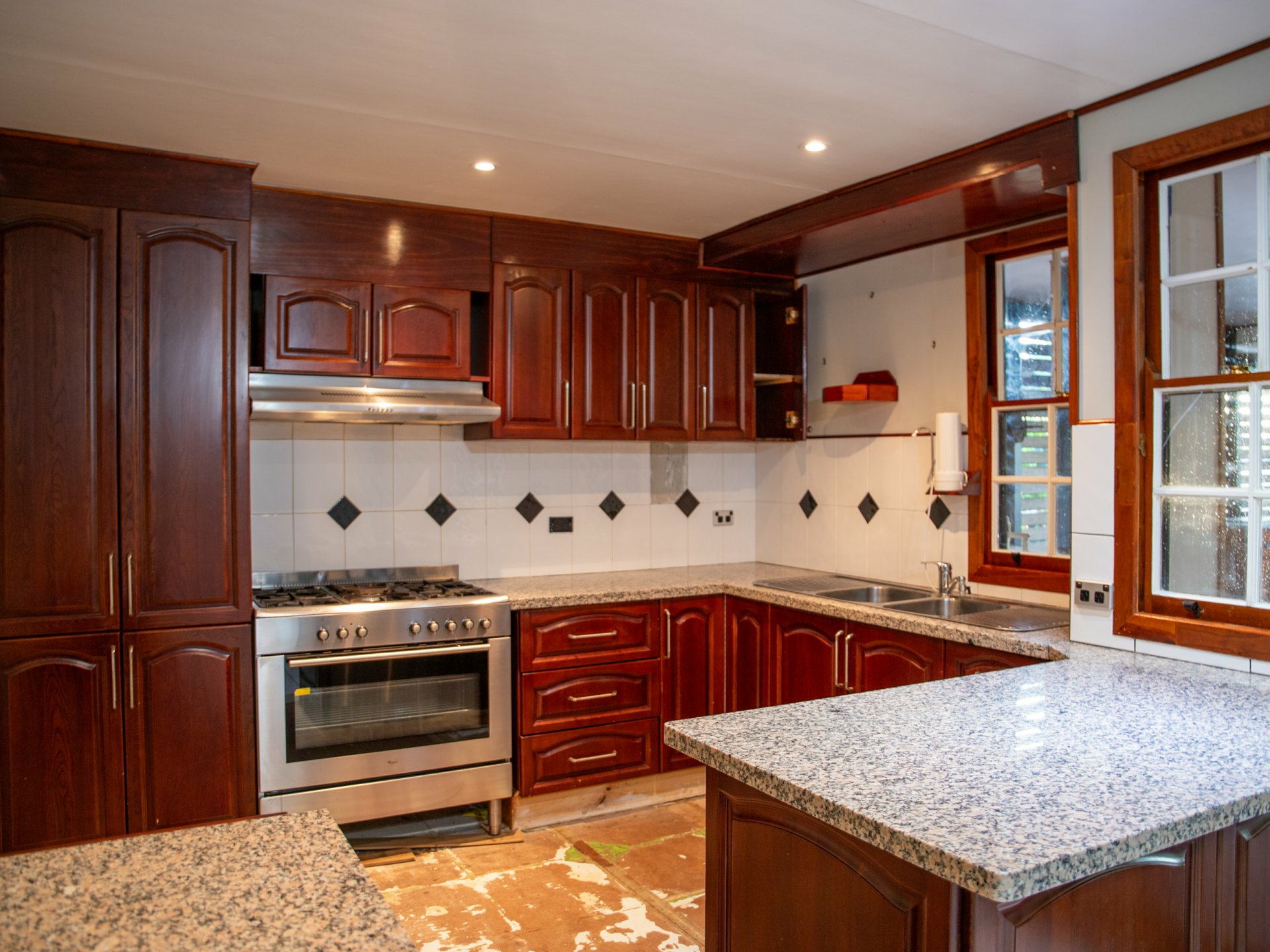 52 Feather Street, ROMA