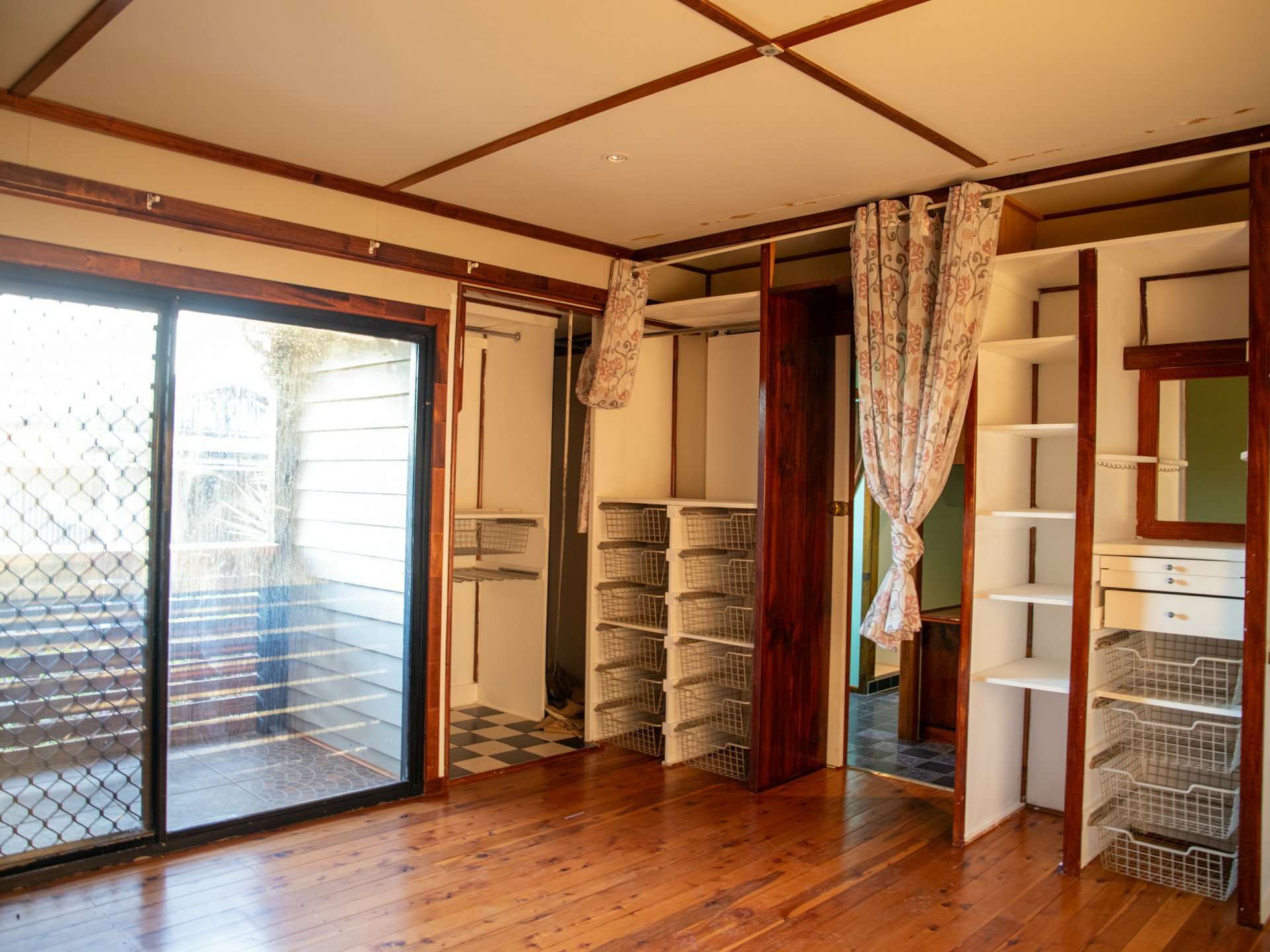 52 Feather Street, ROMA