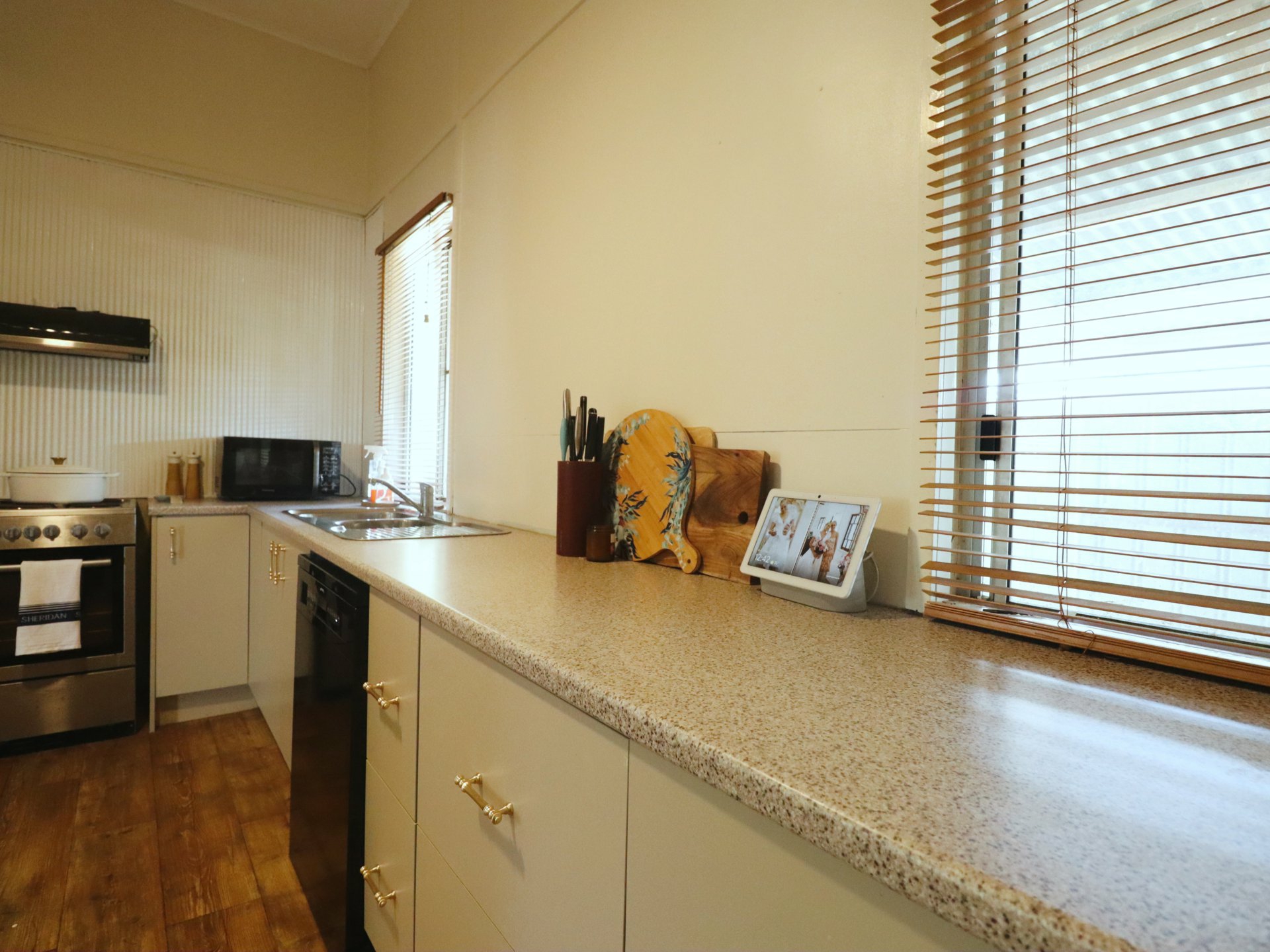 12 Conlan Street, ROMA