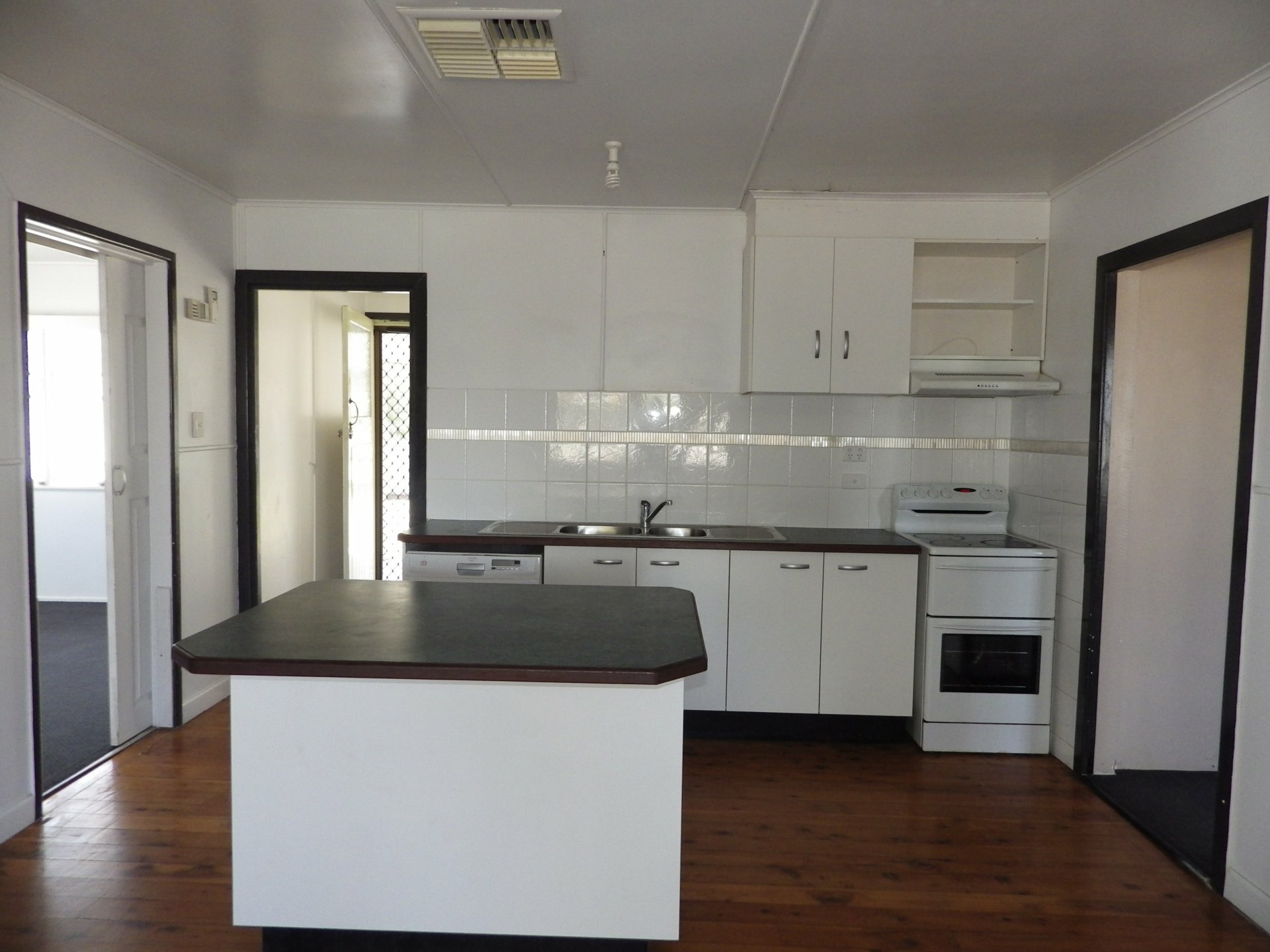 49 Raglan Street, ROMA