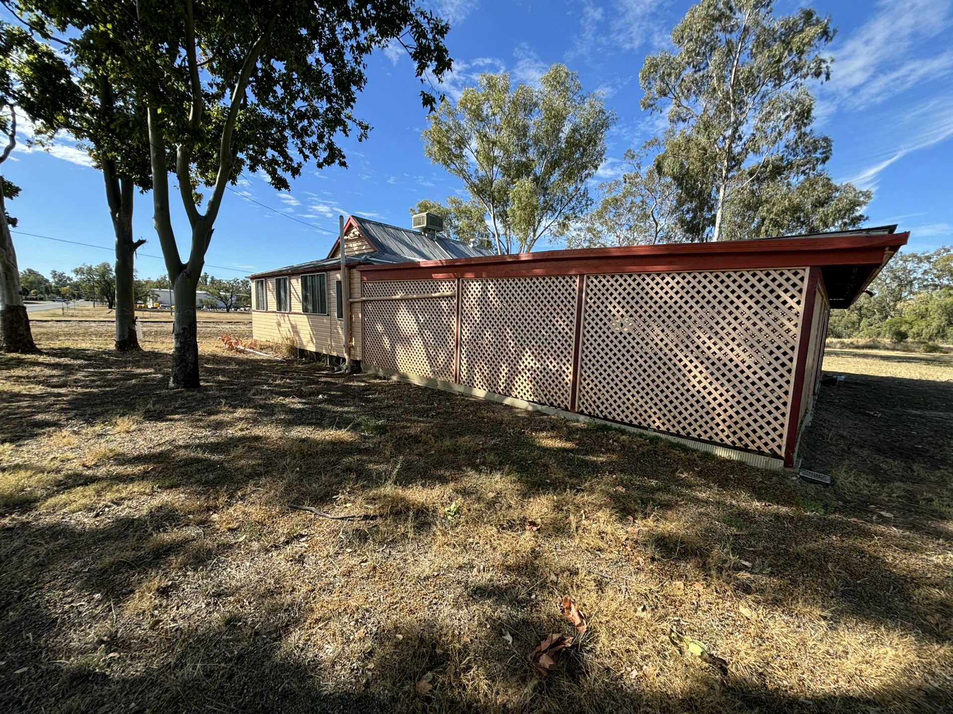 10 Tiffin Street, Roma