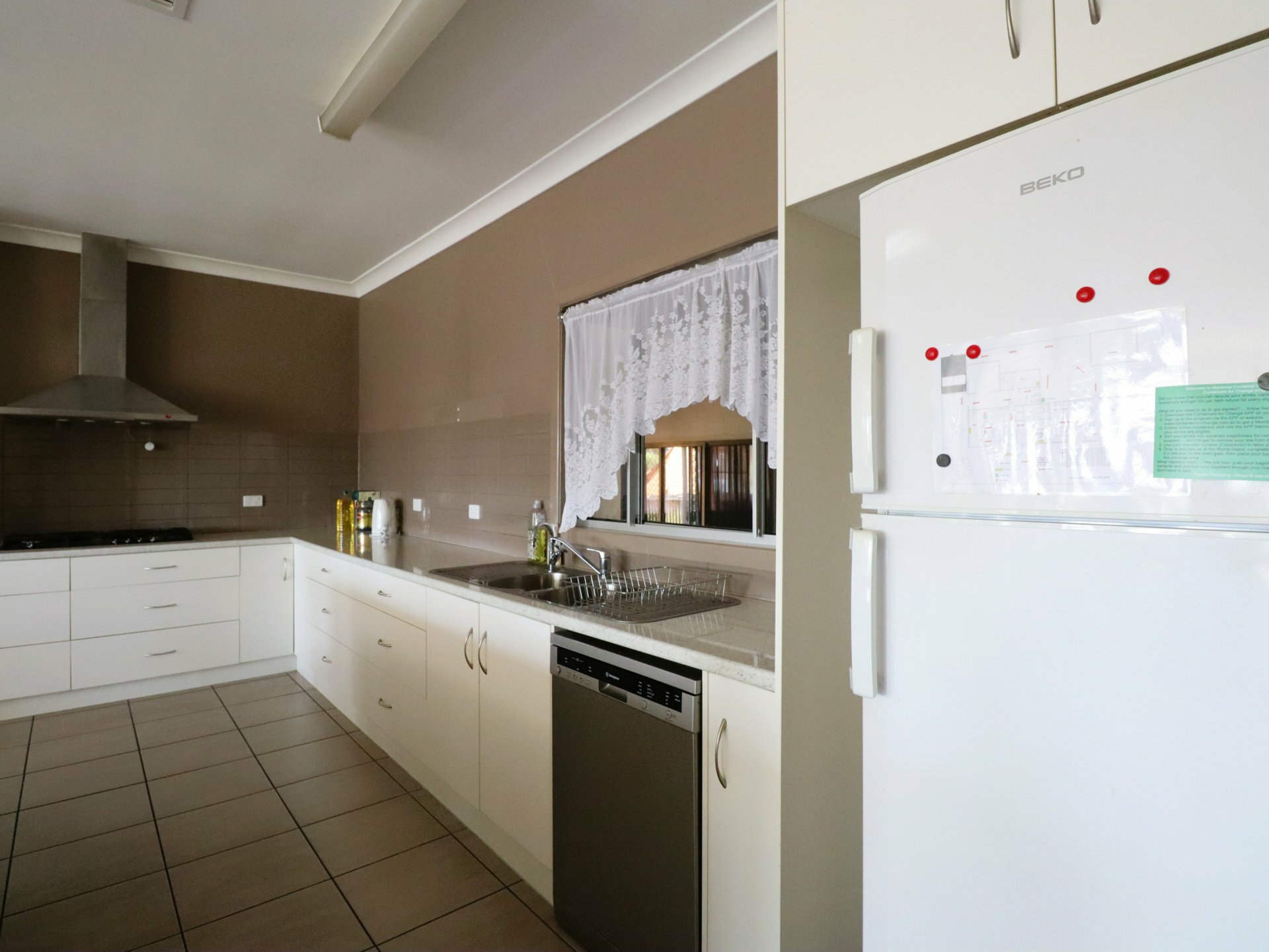 6 - 12 Hanly Street — photo 9 of 30