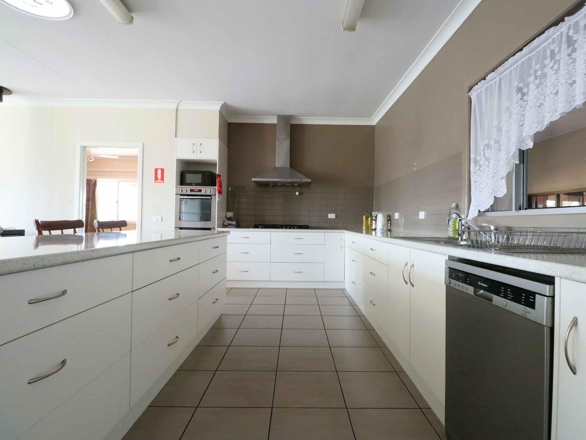 6 - 12 Hanly Street — photo 10 of 30