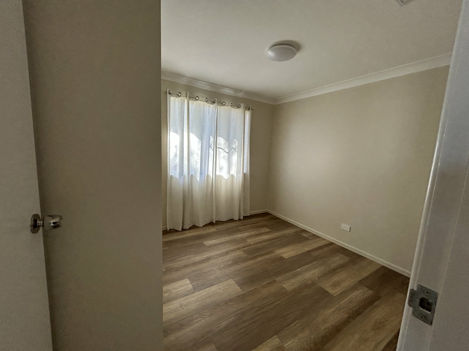 24 Derry Street, ROMA
