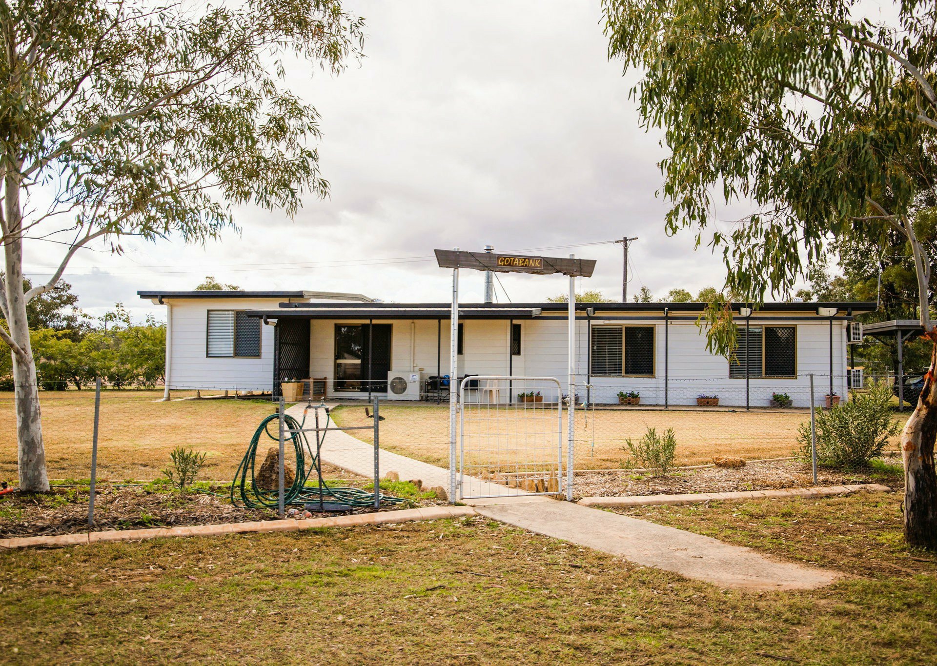 12 -16 Edwardes Street — photo from LJ Hooker Roma