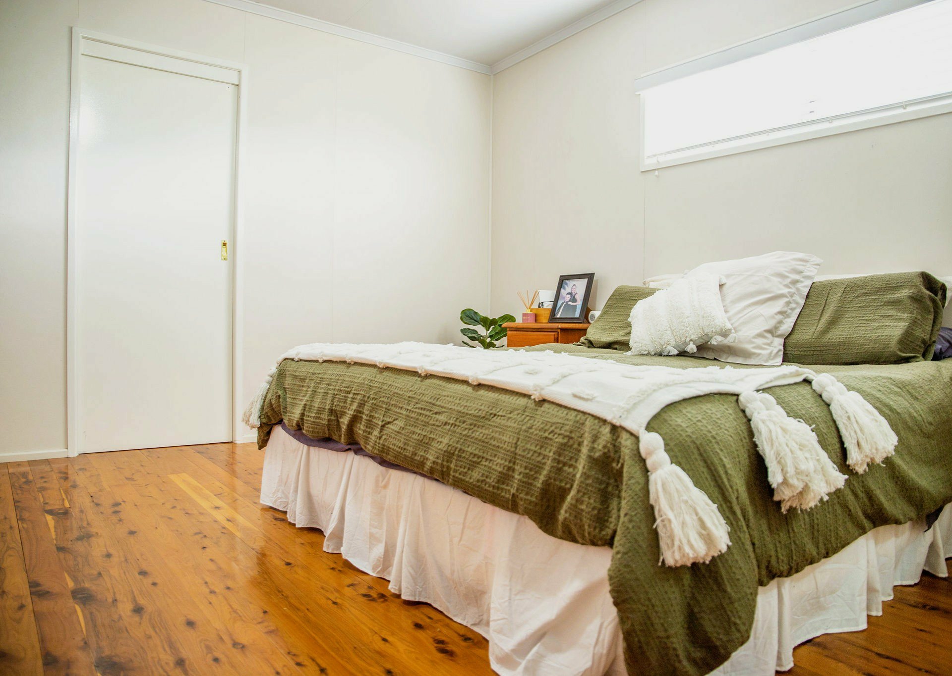 12 -16 Edwardes Street — photo 14 of 22