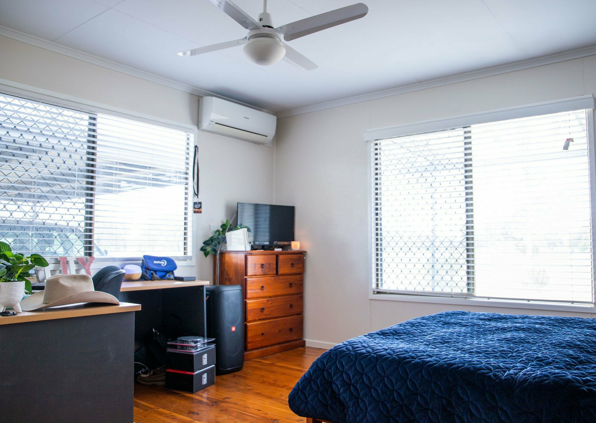 12 -16 Edwardes Street — photo 17 of 22