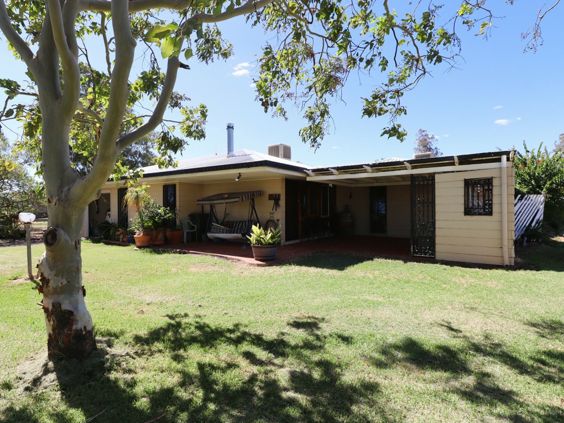 260 Geoghegan Road — photo from LJ Hooker Roma