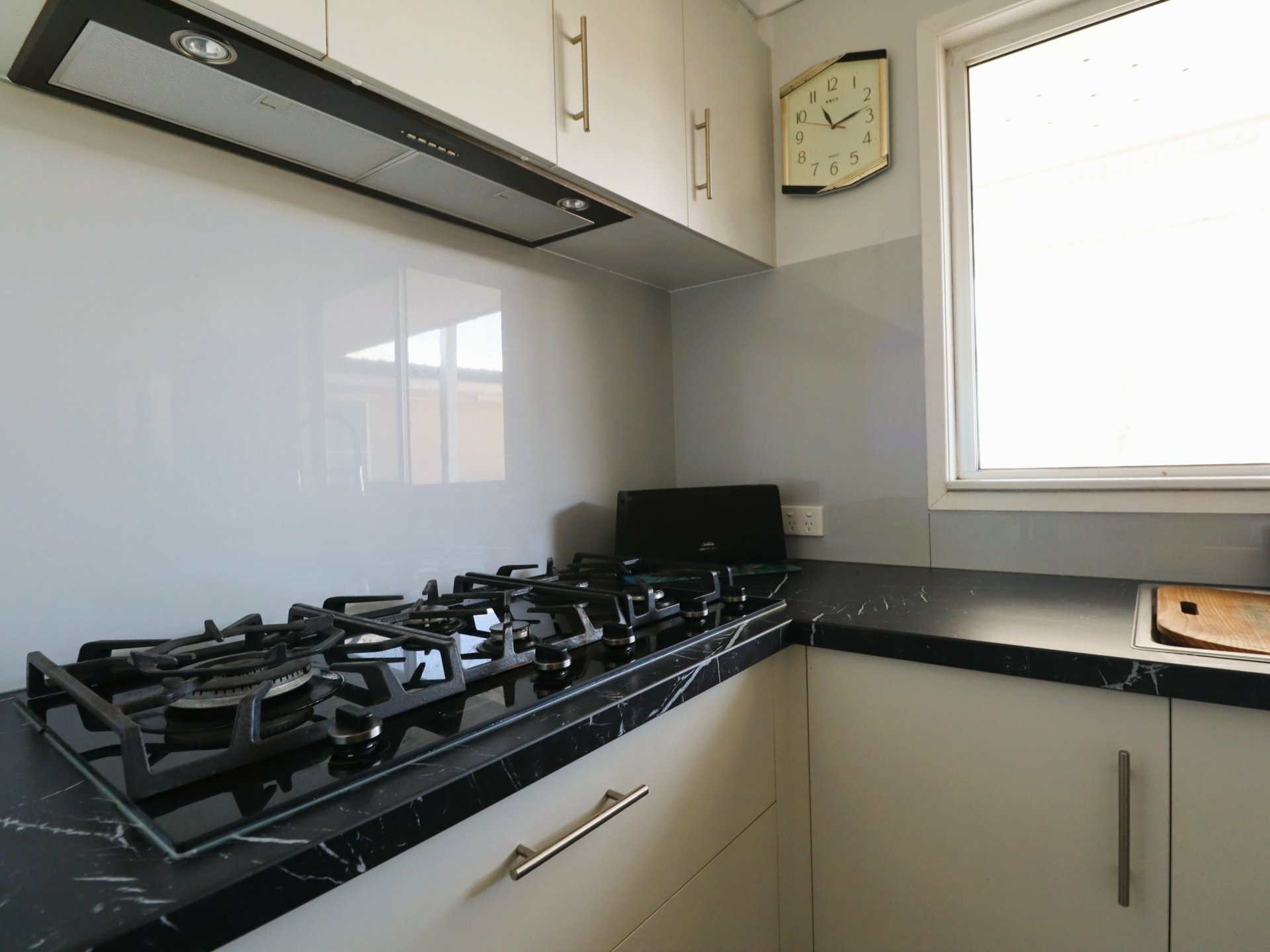 260 Geoghegan Road — photo 10 of 30