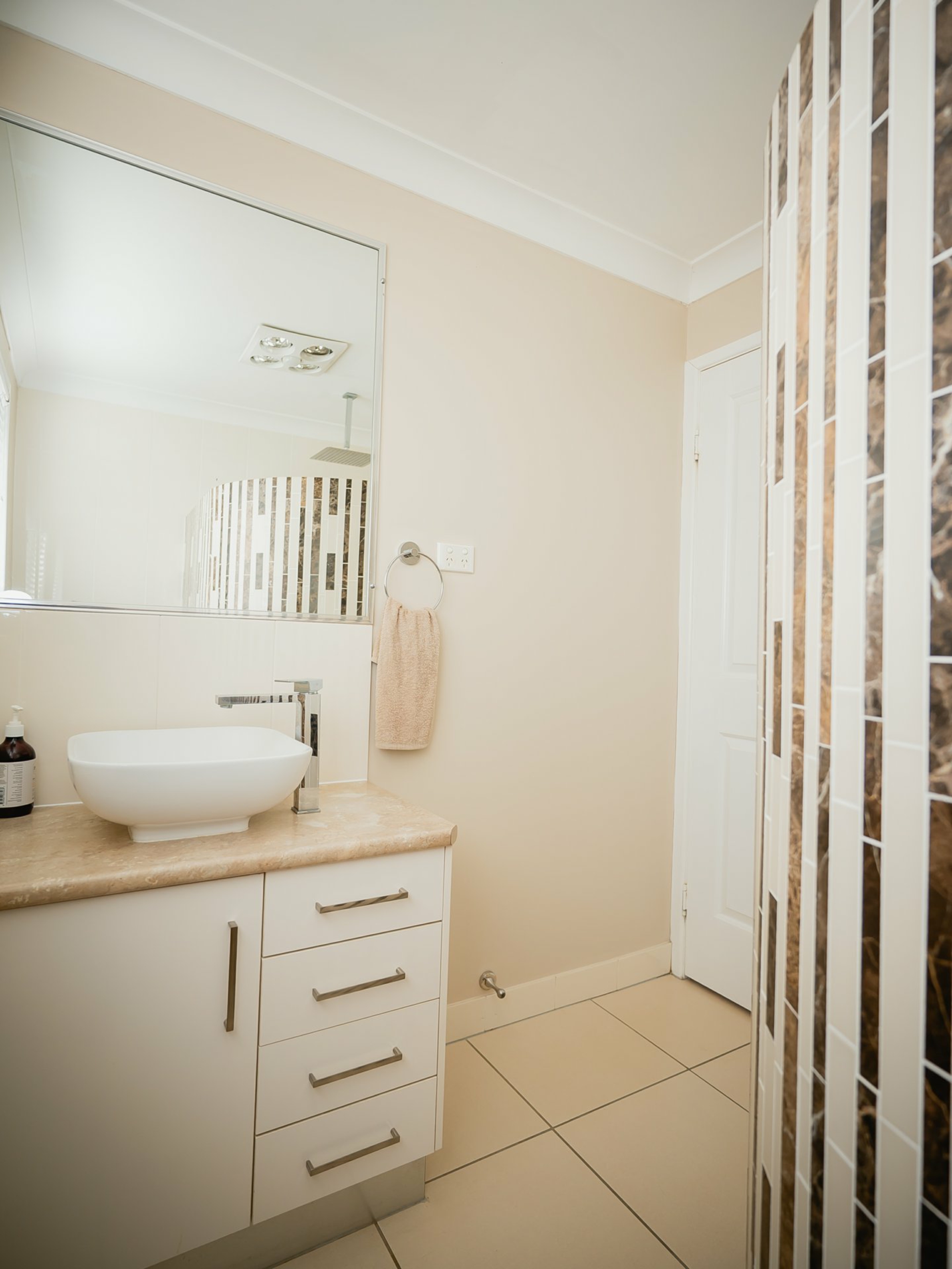 28 - 32 Edwardes Street — photo 9 of 30