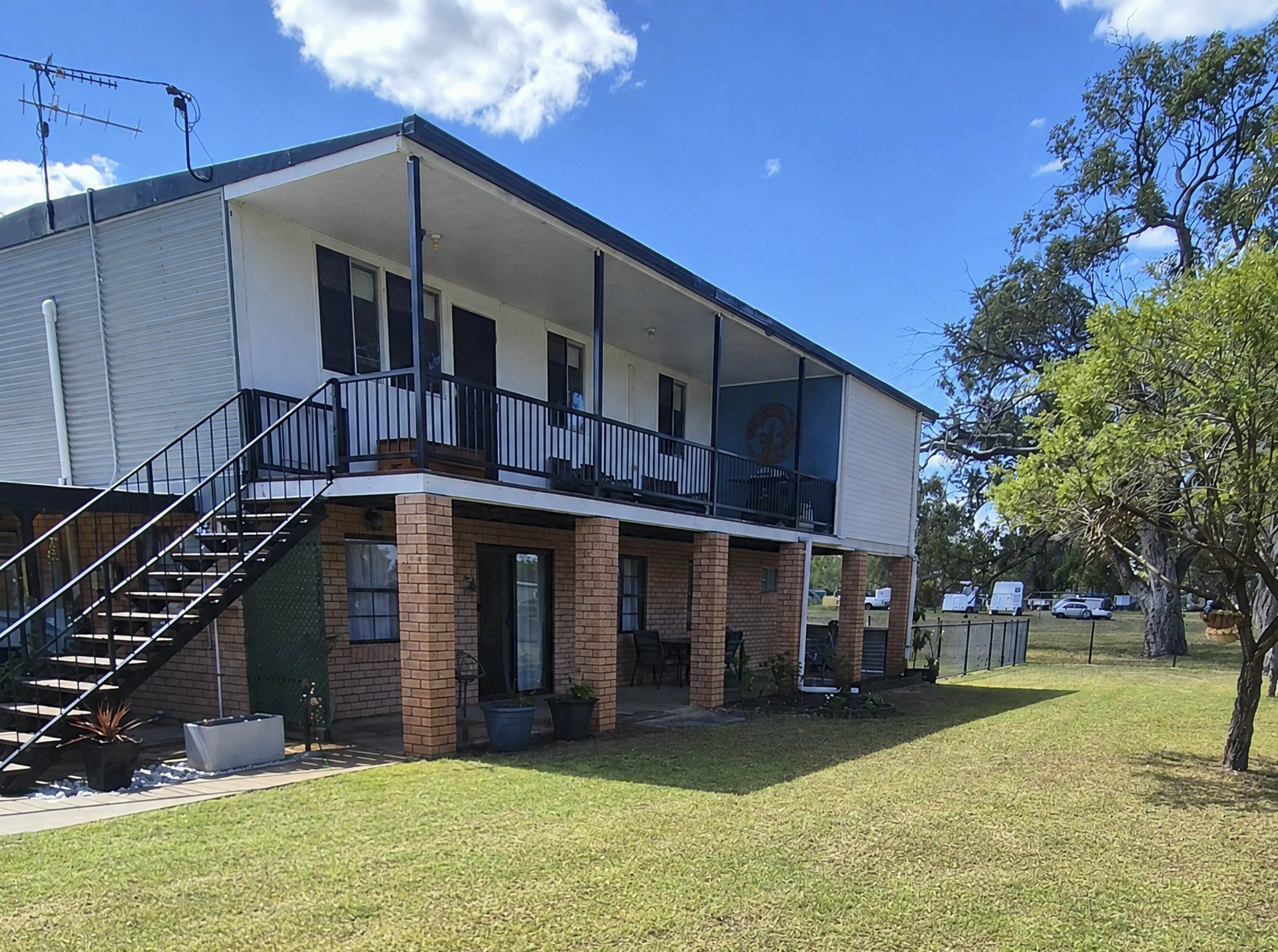 16 Ann Street — photo from LJ Hooker Roma