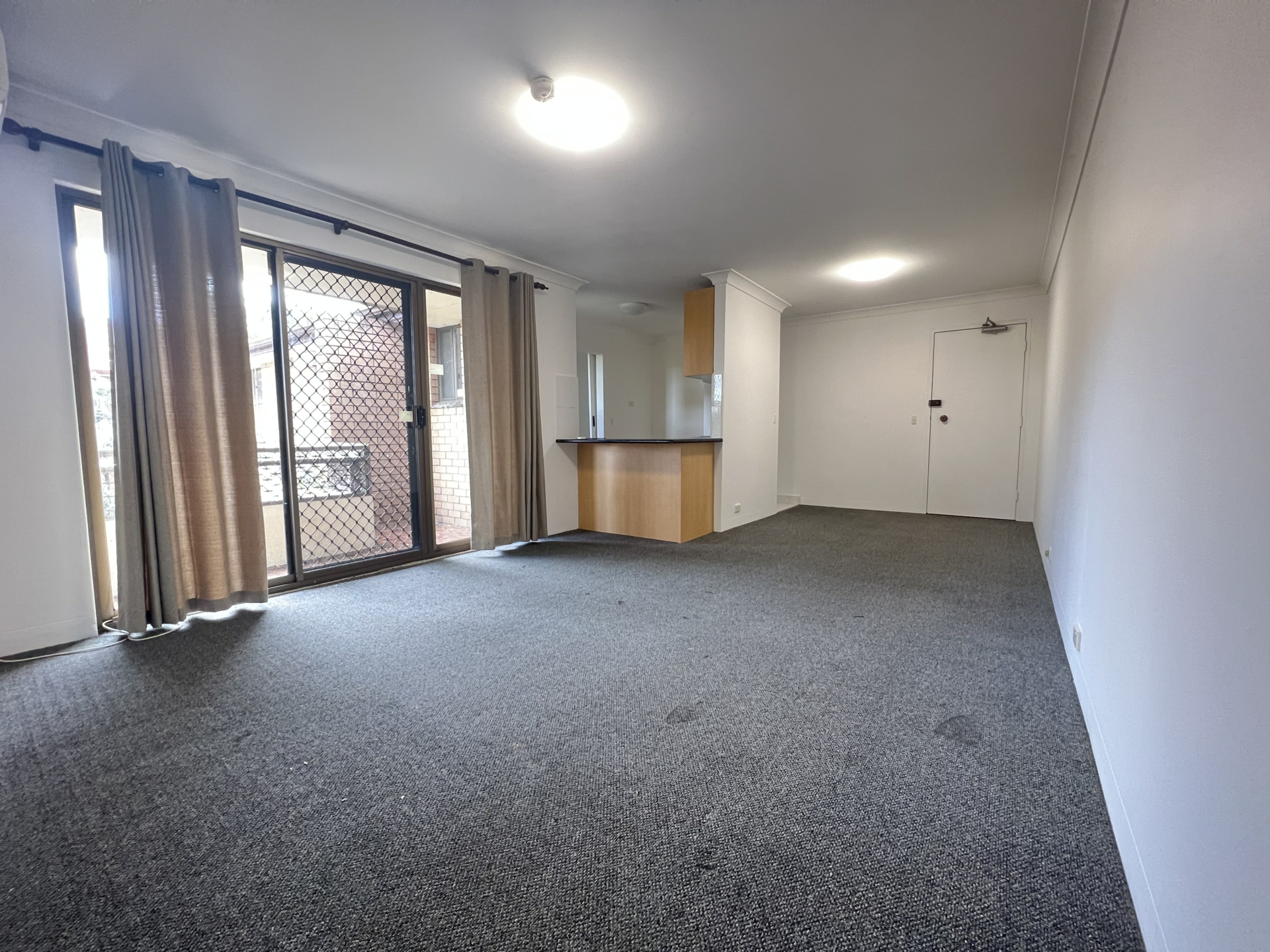 15/19 Equity Place — photo 2 of 8