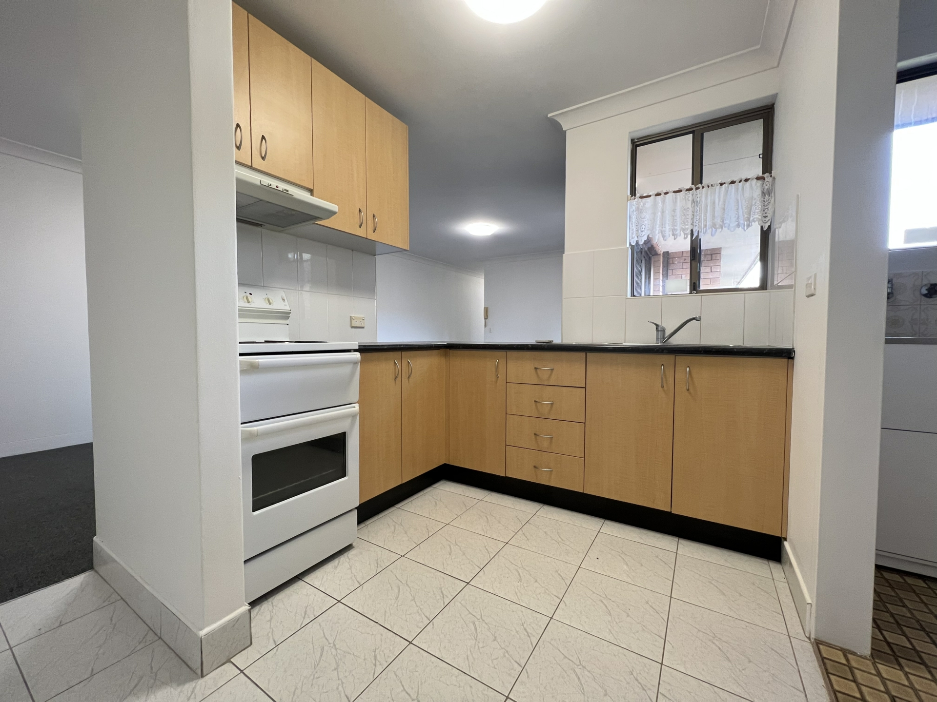 15/19 Equity Place — photo 4 of 8