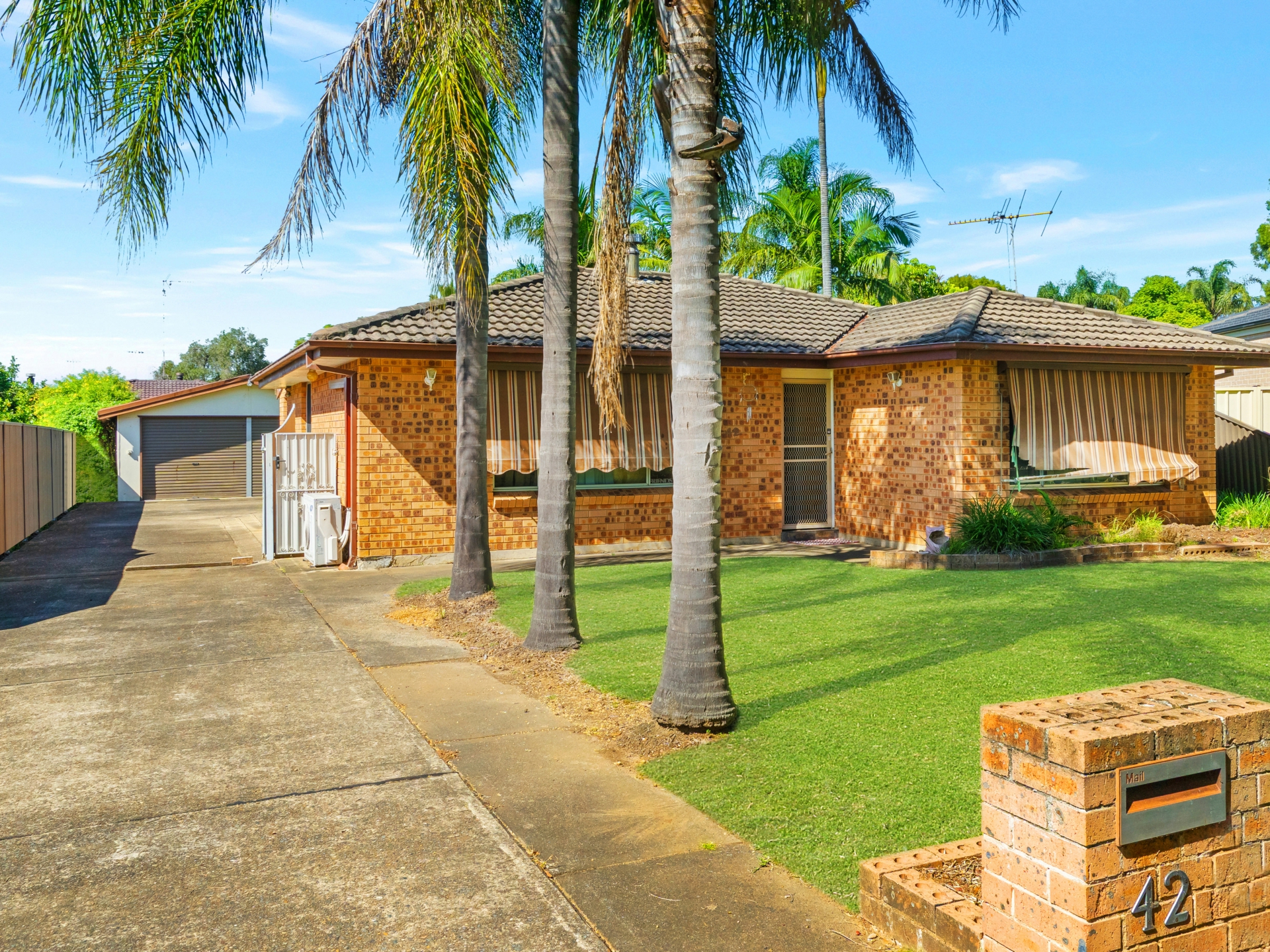 42 Francis Greenway Avenue, St Clair