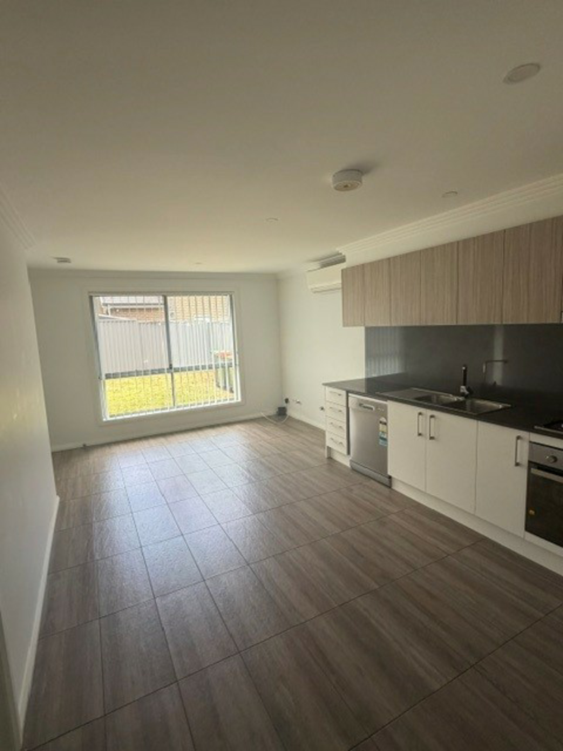 86a McCarthy Street — photo 2 of 7