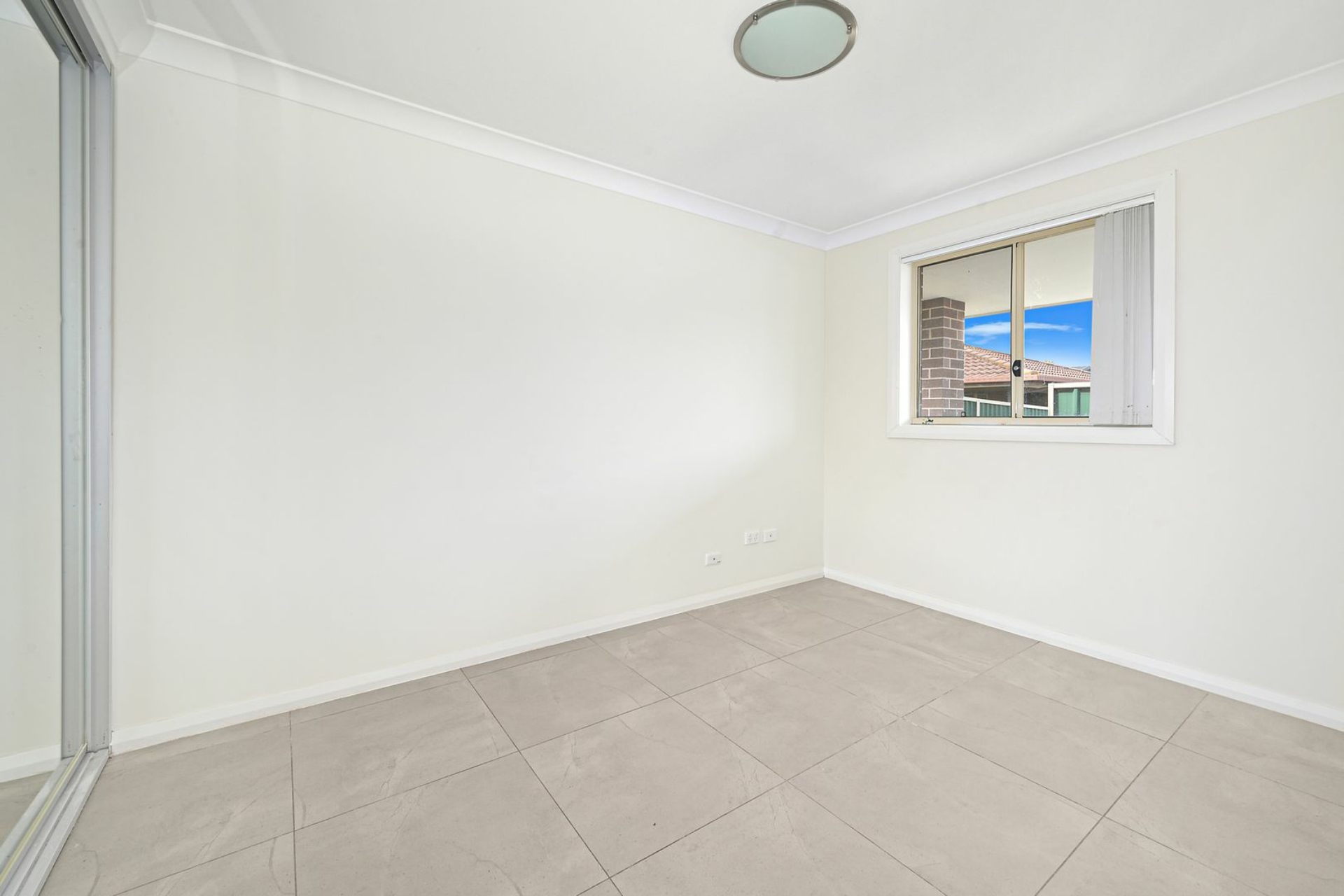 8A Doolan Street, DEAN PARK