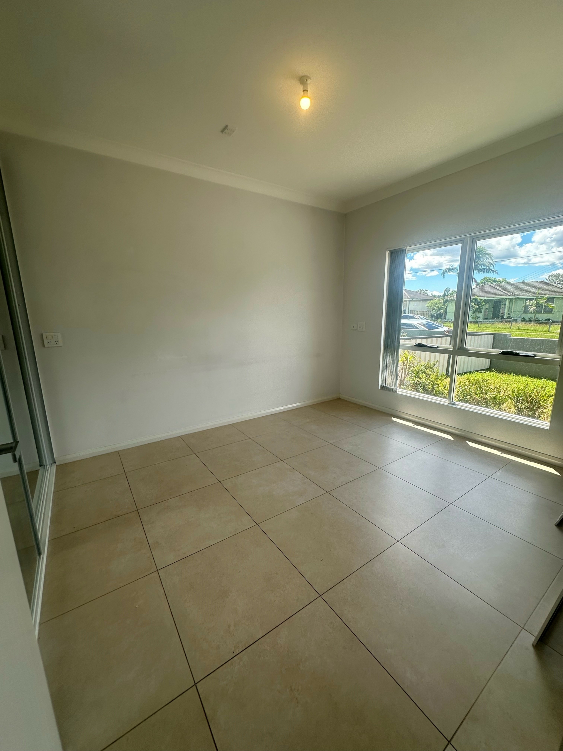 1/106-108 Chifley Street, SMITHFIELD