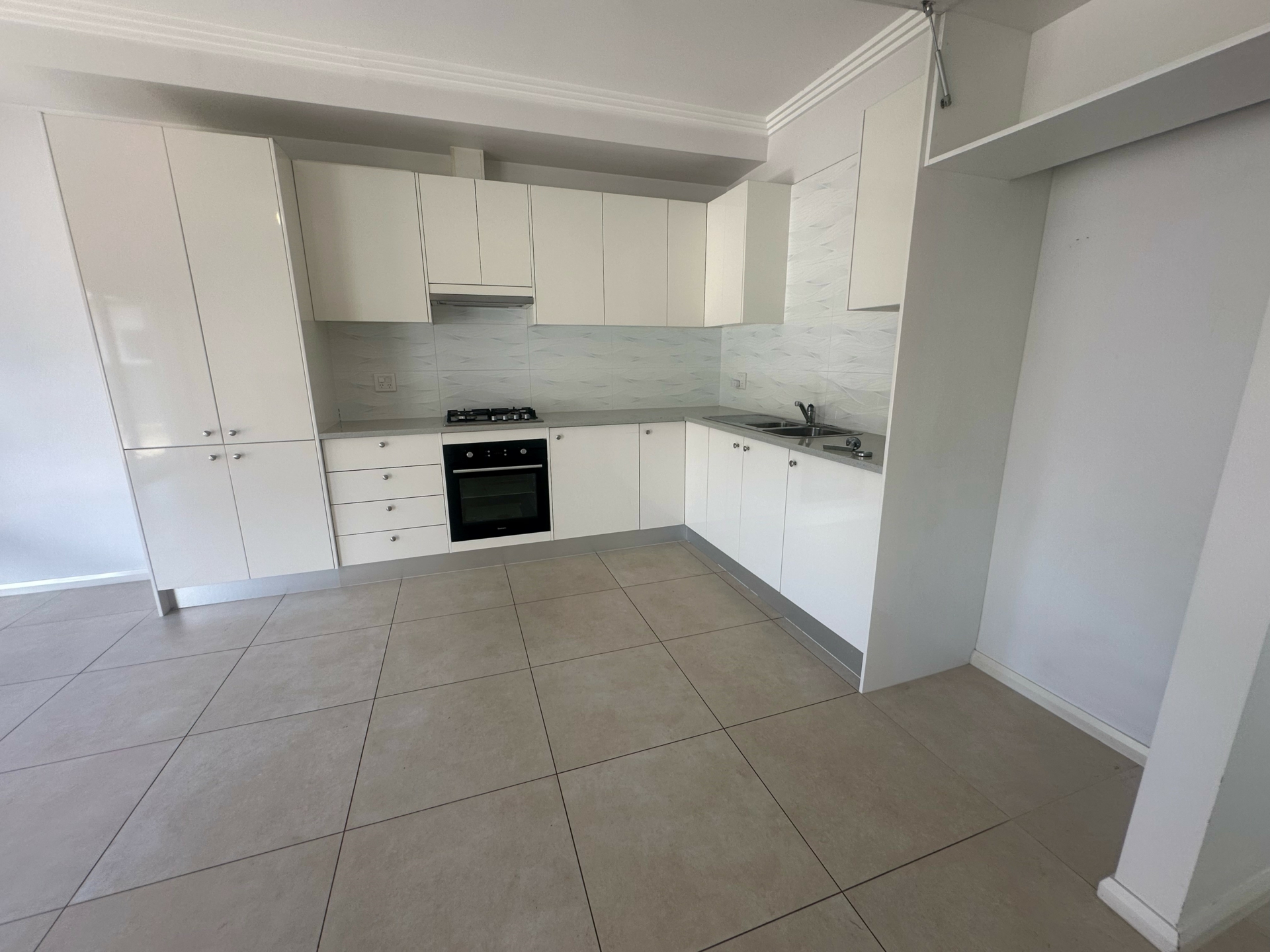 1/106-108 Chifley Street, SMITHFIELD