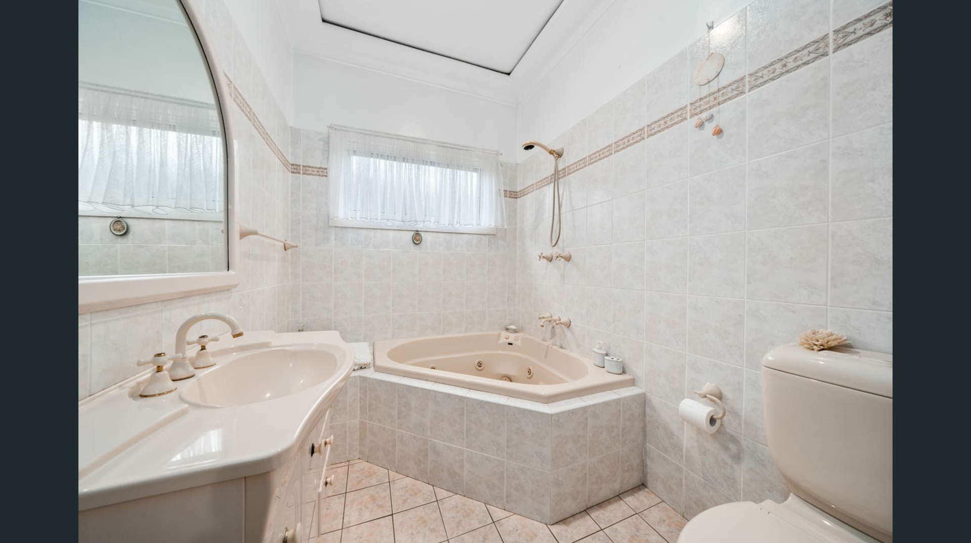 2a Stanbrook Street, FAIRFIELD HEIGHTS