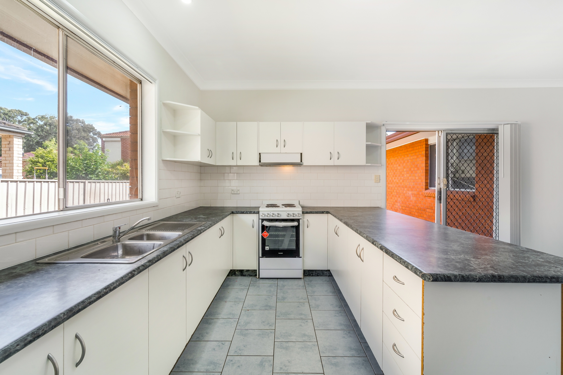 96 Rupertswood, ROOTY HILL