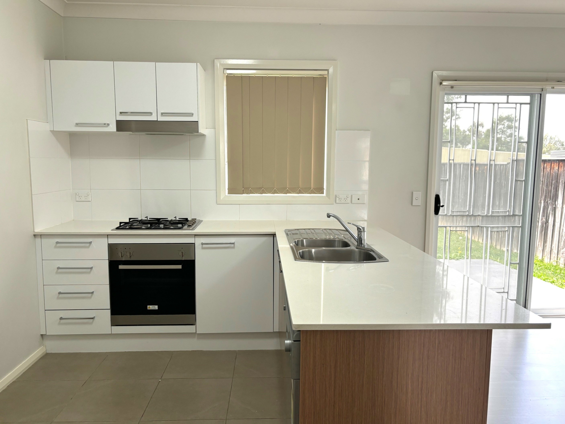 69 Hemsworth Avenue, MIDDLETON GRANGE