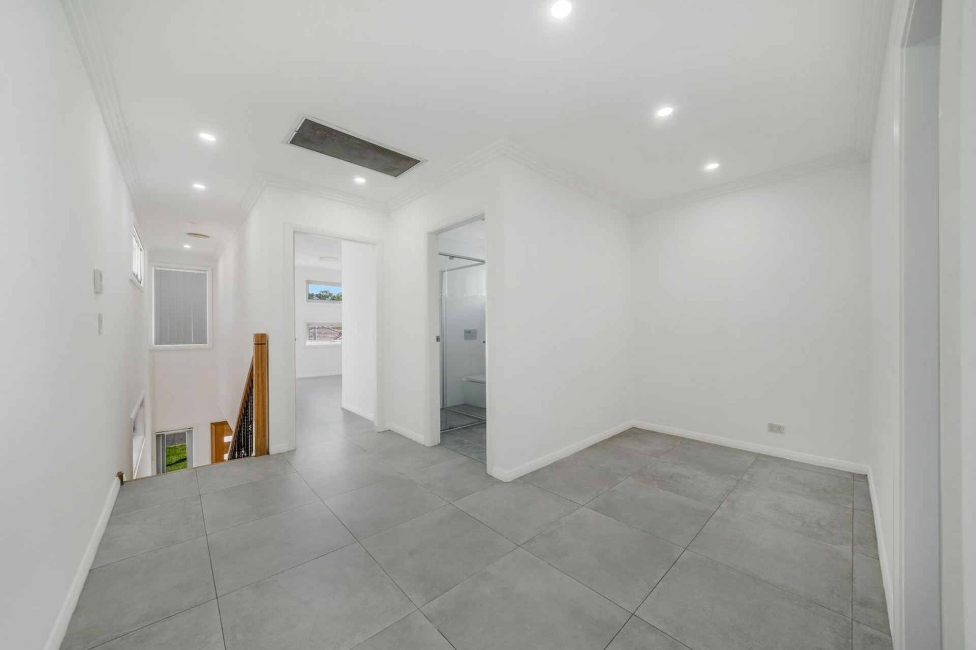 28 Earl Street — photo 3 of 18