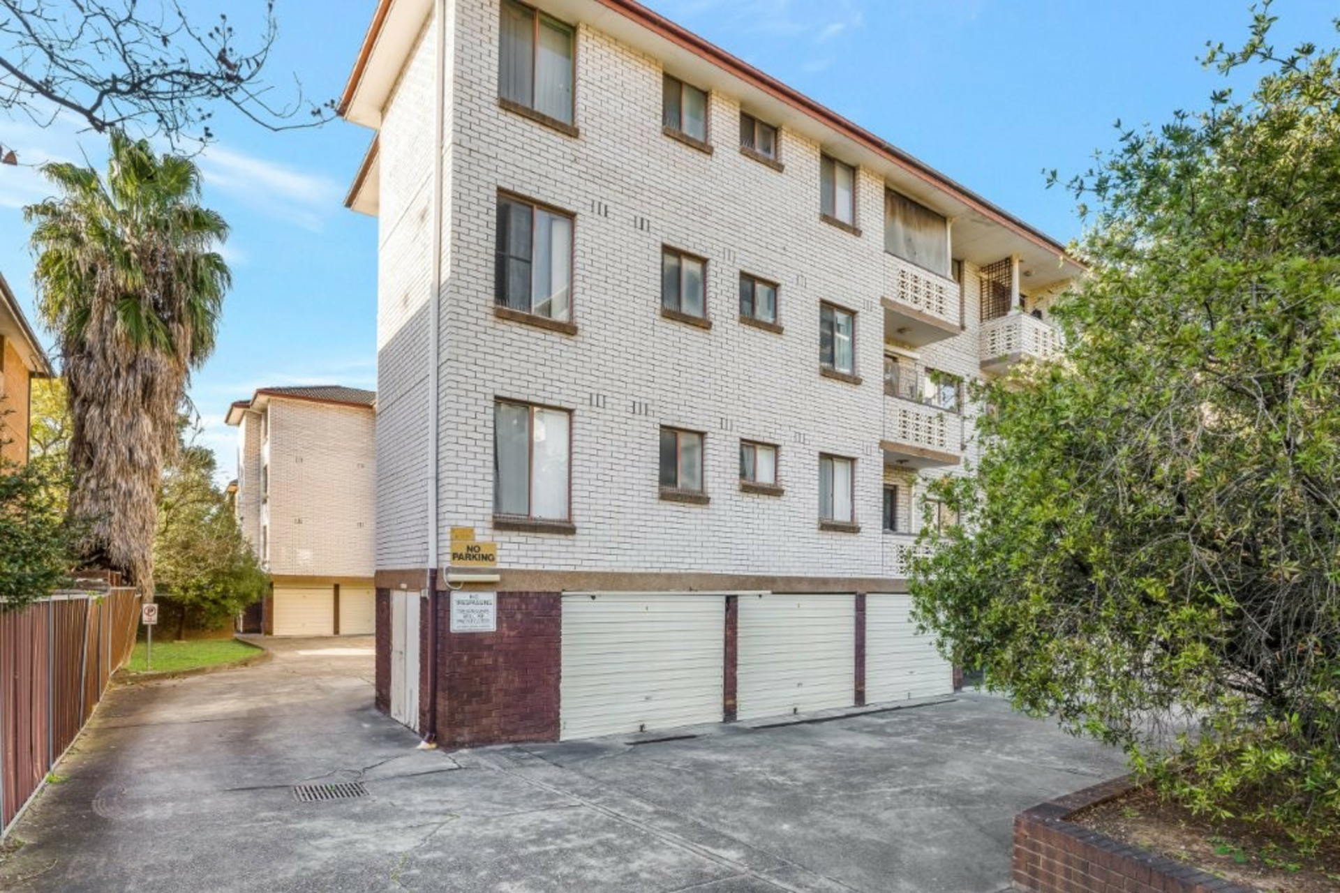 21/8-10 Goulburn Street — photo from LJ Hooker Fairfield
