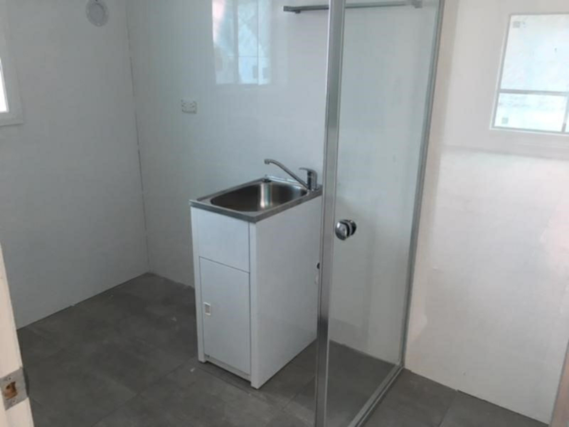 84a McCarthy Street — photo 4 of 5