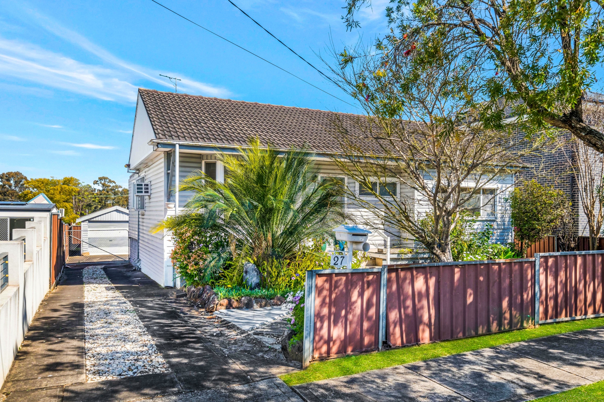 27 Craig Street — photo 9 of 12